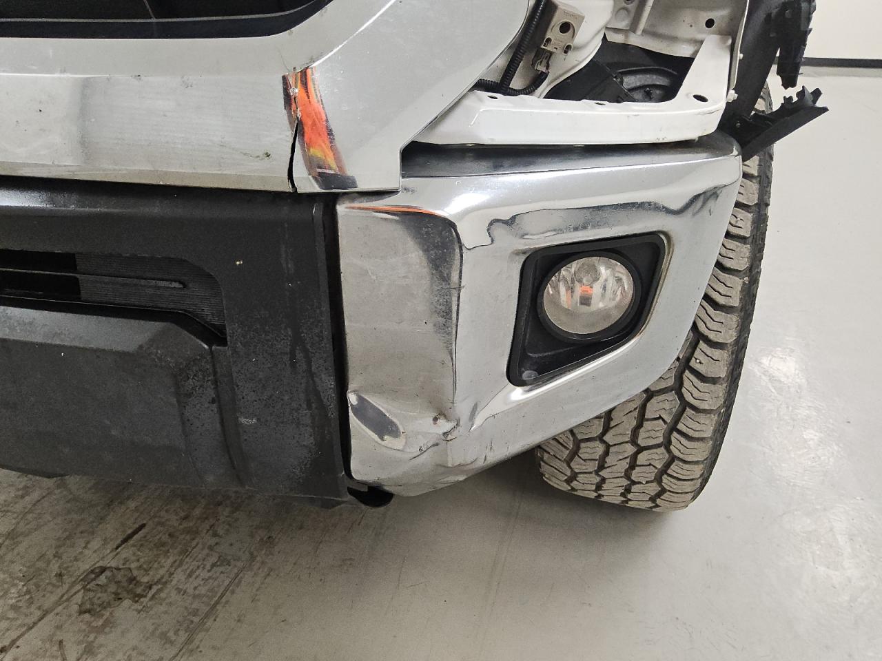 2020 Toyota Tundra Crewmax Sr5 White vin: 5TFEY5F11LX261435 Damage: Front Metal Bumper Chrome, Dent(S) W/No Paint Dmg, 5 To 6 Inches