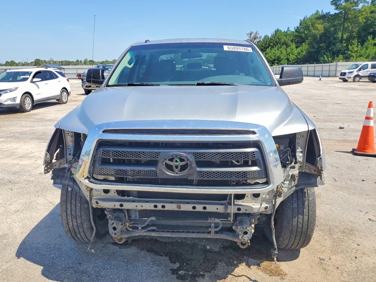 2011 Toyota Tundra Crewmax Sr5 Silver vin: 5TFEY5F12BX103619