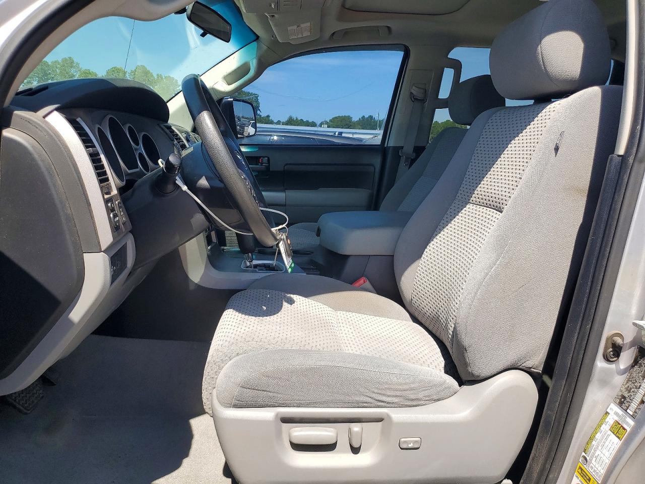 2011 Toyota Tundra Crewmax Sr5 Silver vin: 5TFEY5F12BX103619