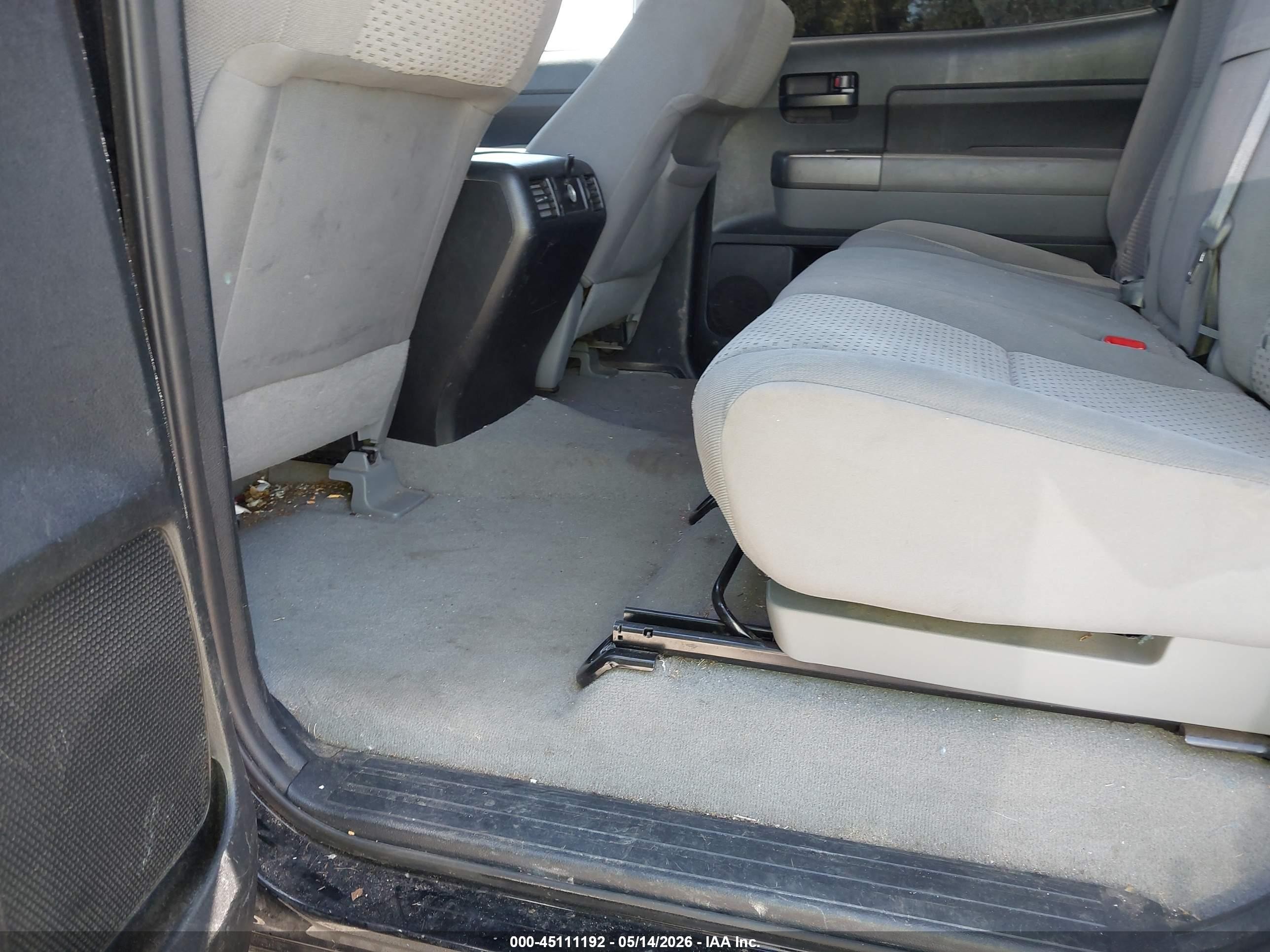 2011 Toyota Tundra Grade 5.7l V8 Черный vin: 5TFEY5F12BX108531