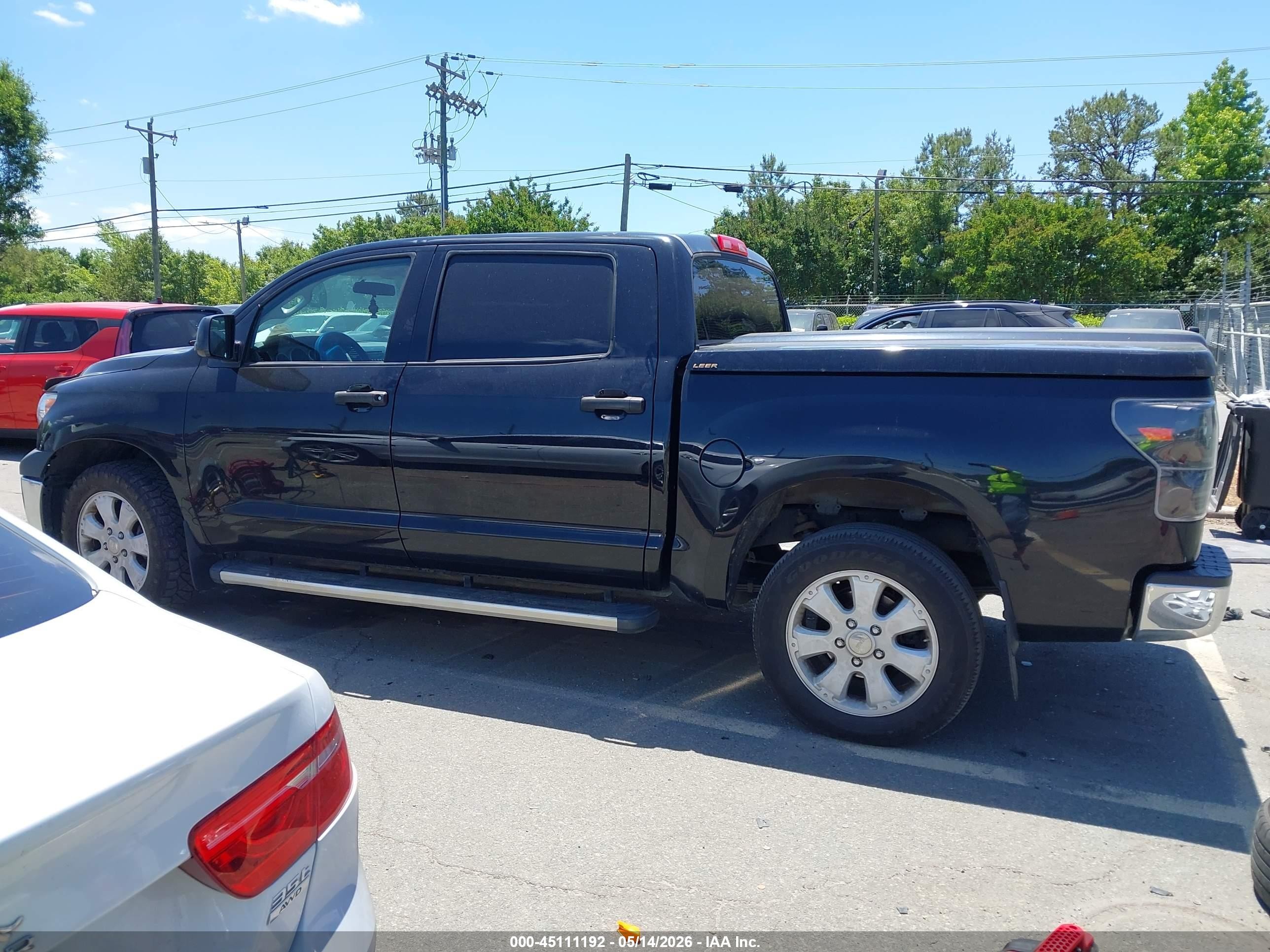 2011 Toyota Tundra Grade 5.7l V8 Черный vin: 5TFEY5F12BX108531