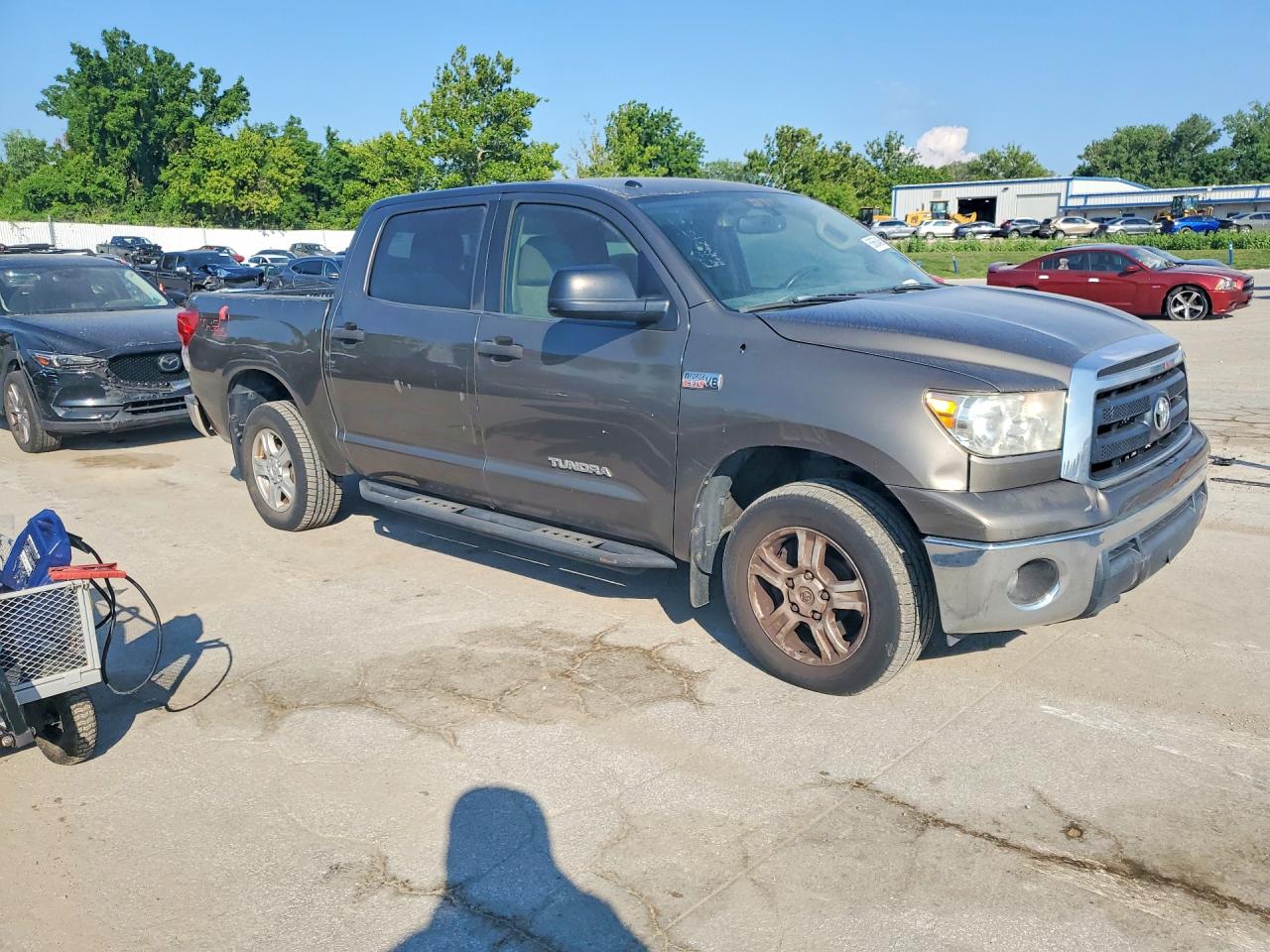 2011 Toyota Tundra Crewmax Sr5 Tan vin: 5TFEY5F12BX110375