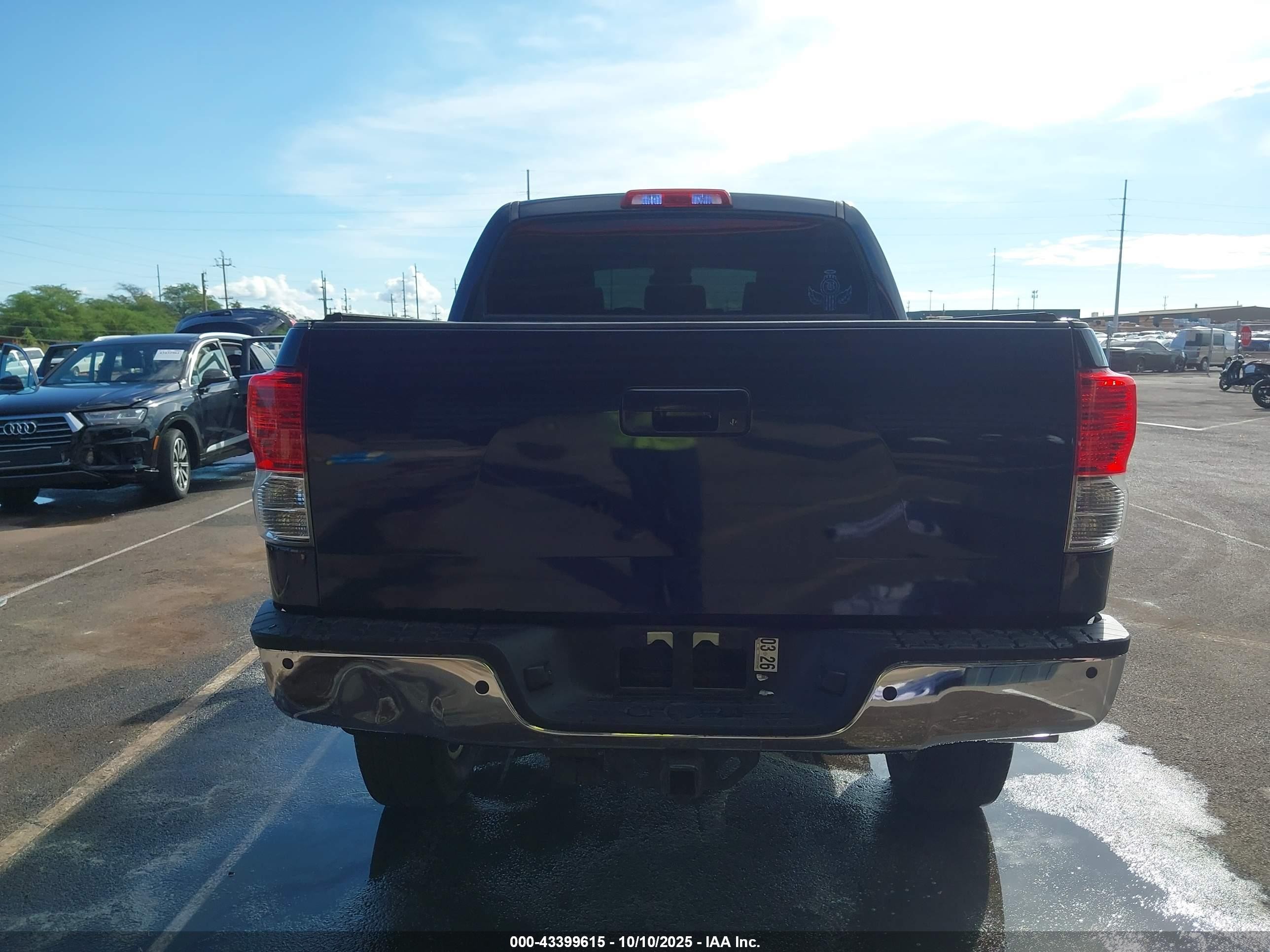 2012 Toyota Tundra Grade 5.7l V8 Blue vin: 5TFEY5F12CX124858