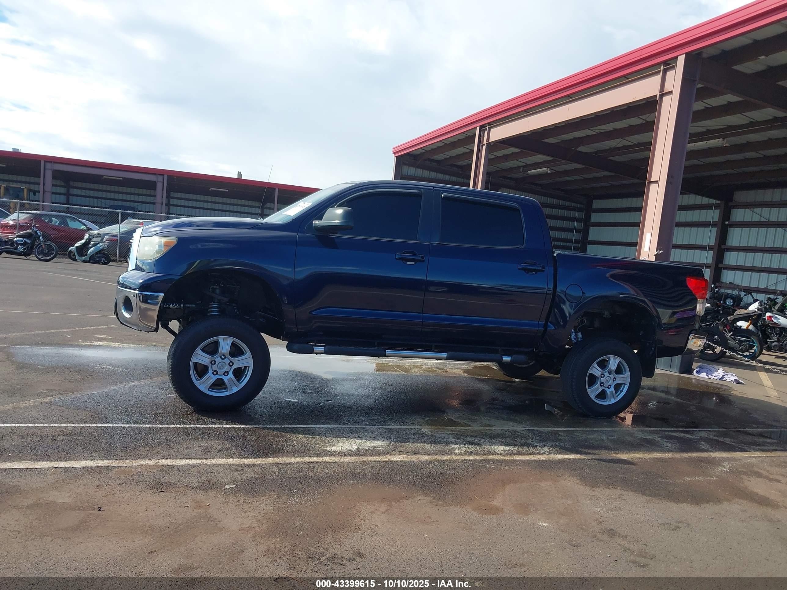 2012 Toyota Tundra Grade 5.7l V8 Blue vin: 5TFEY5F12CX124858