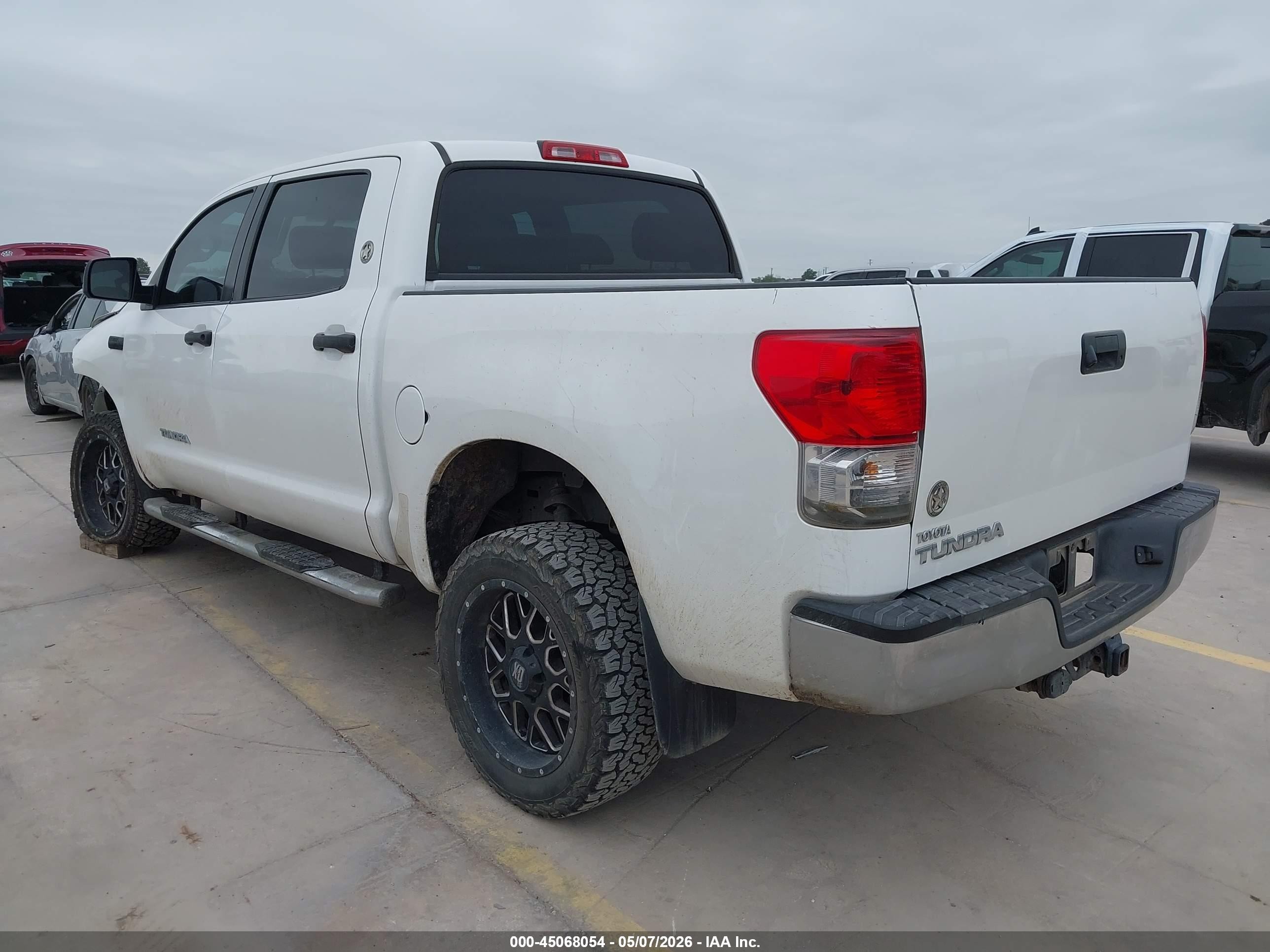 2013 Toyota Tundra Grade 5.7l V8 White vin: 5TFEY5F12DX144366