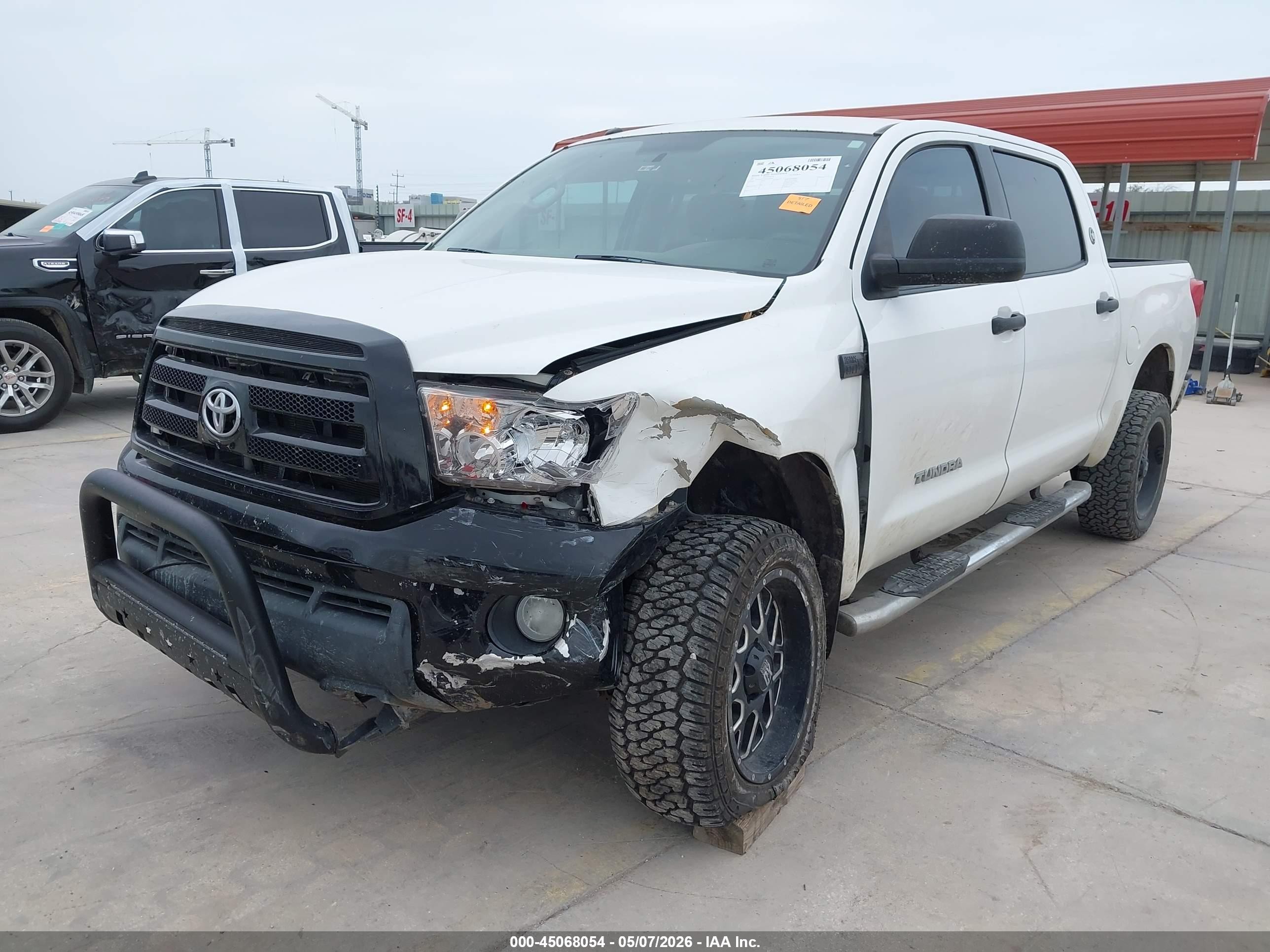 2013 Toyota Tundra Grade 5.7l V8 White vin: 5TFEY5F12DX144366