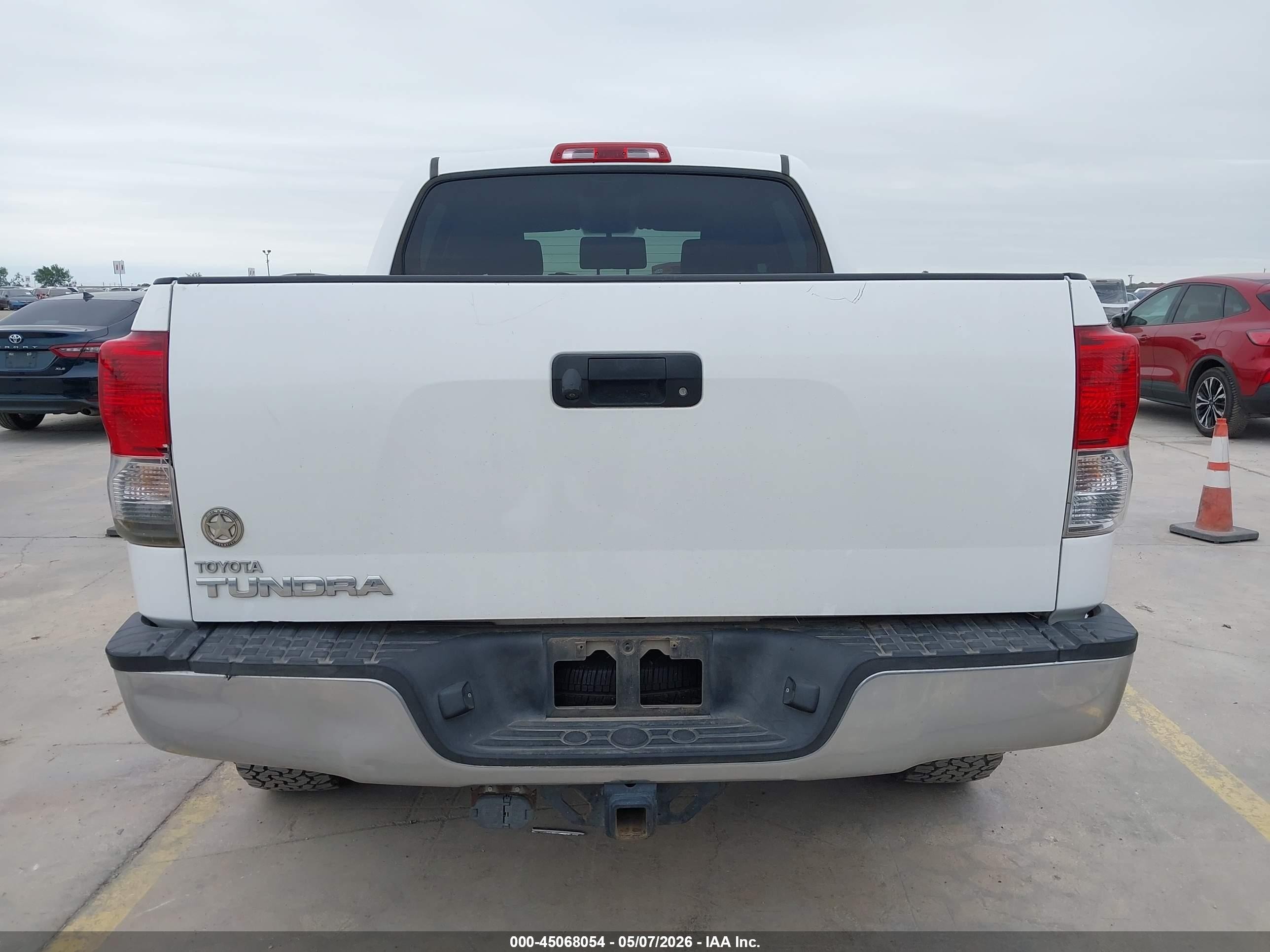 2013 Toyota Tundra Grade 5.7l V8 White vin: 5TFEY5F12DX144366
