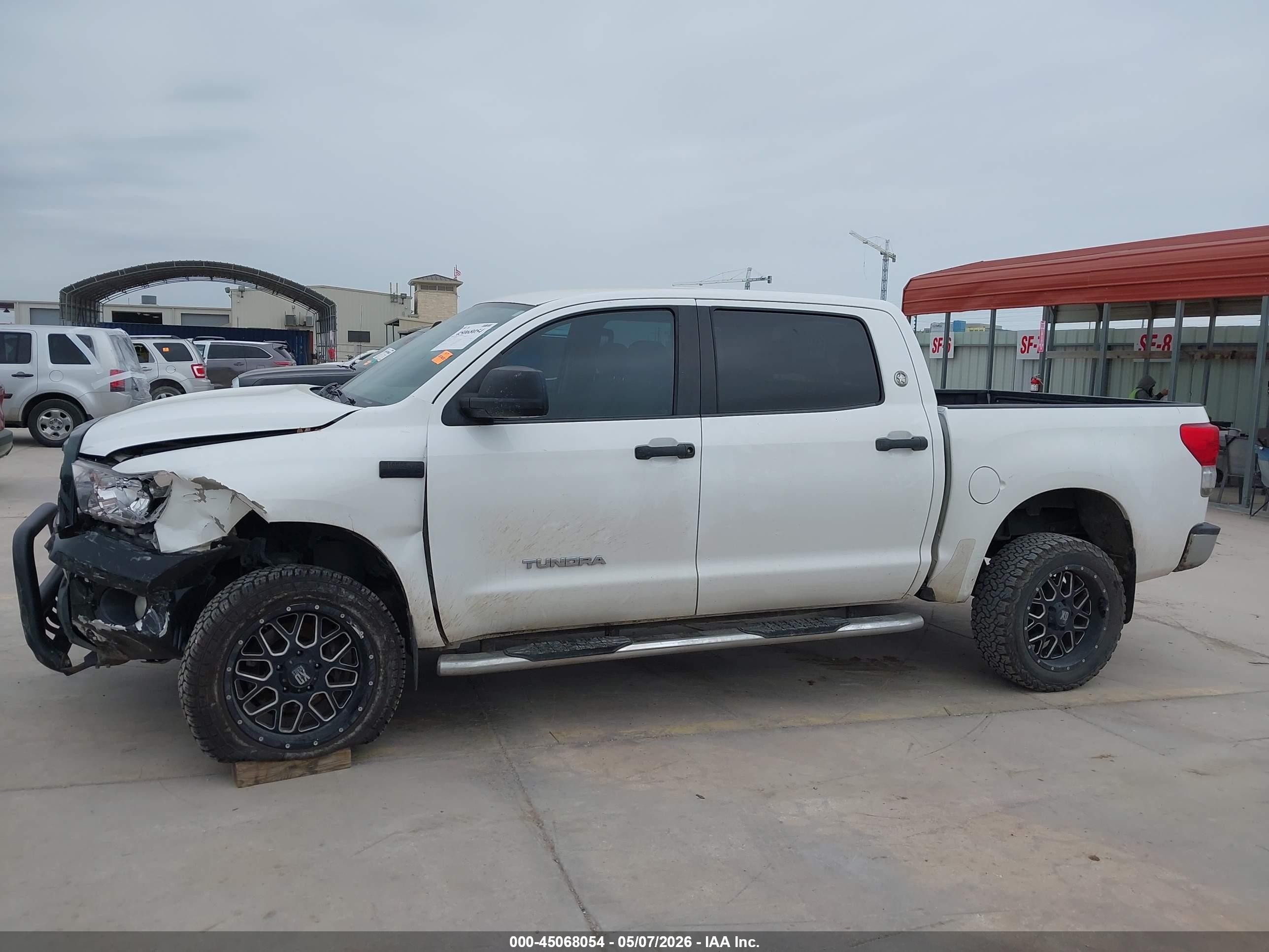 2013 Toyota Tundra Grade 5.7l V8 White vin: 5TFEY5F12DX144366