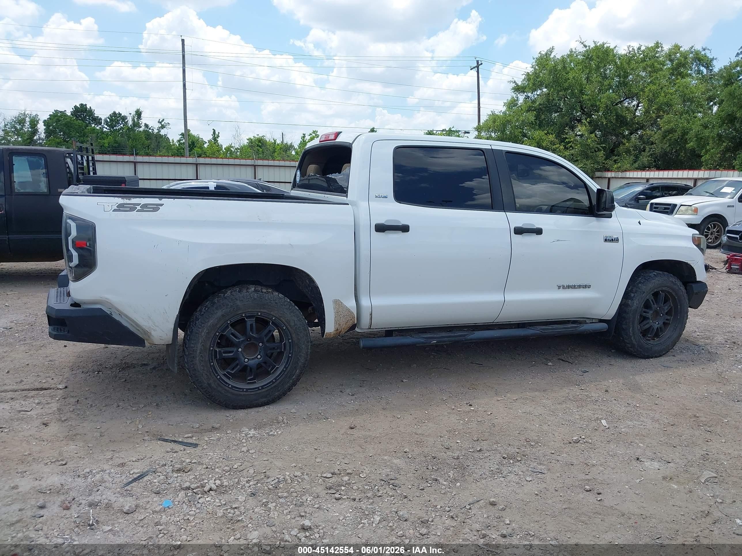 2014 Toyota Tundra Sr5 5.7l V8 White vin: 5TFEY5F12EX158611