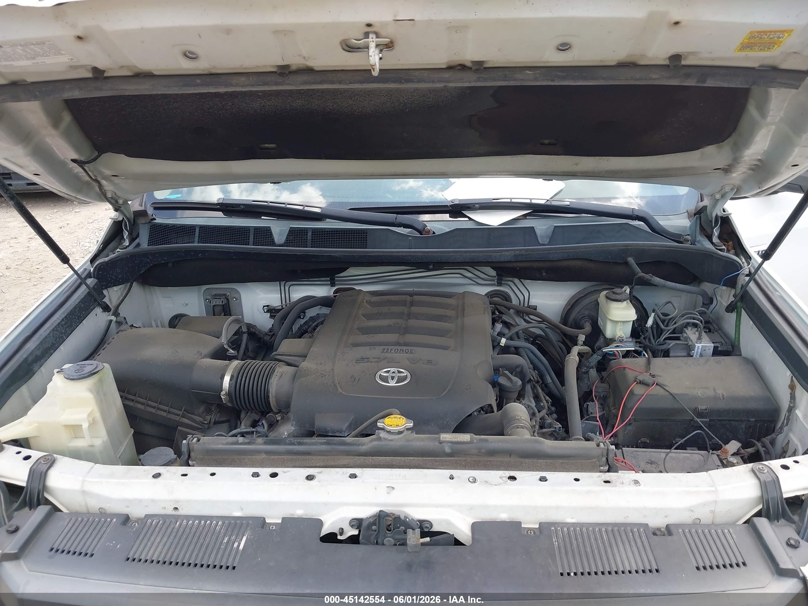 2014 Toyota Tundra Sr5 5.7l V8 White vin: 5TFEY5F12EX158611