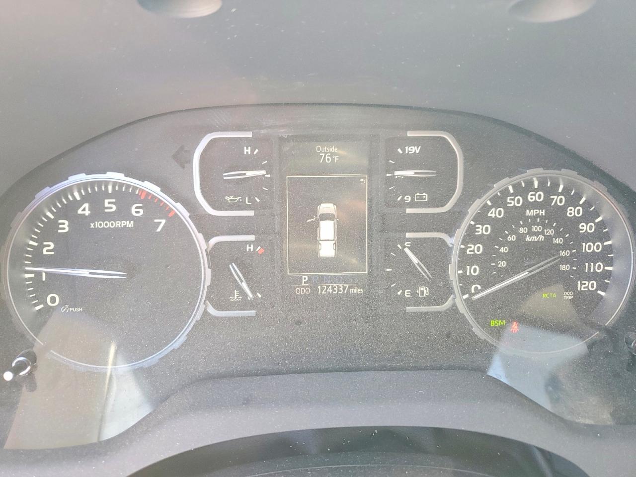 2018 Toyota Tundra Crewmax Sr5 Угольный vin: 5TFEY5F12JX240400
