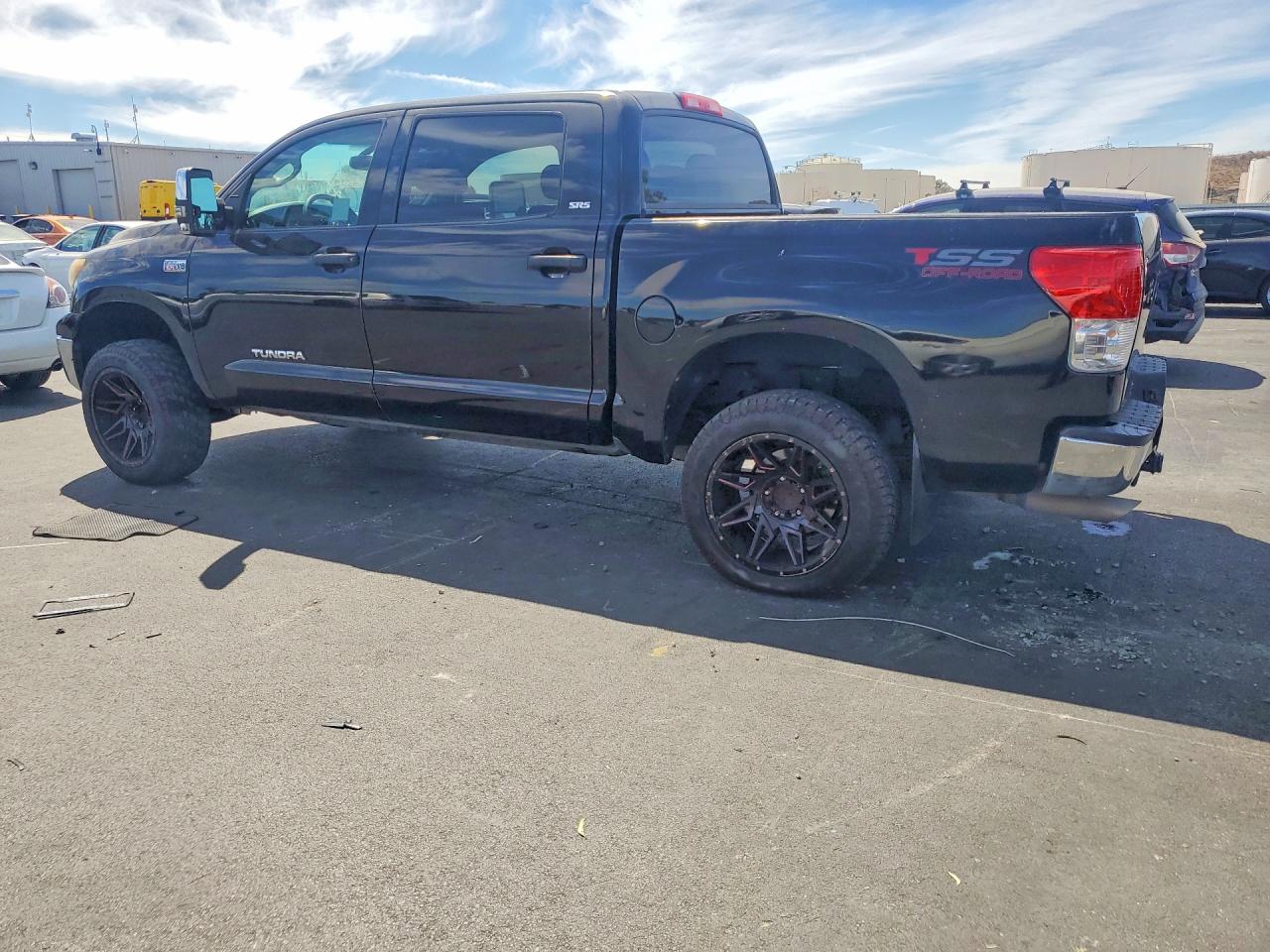 2013 Toyota Tundra Crewmax Sr5 Черный vin: 5TFEY5F13DX144733