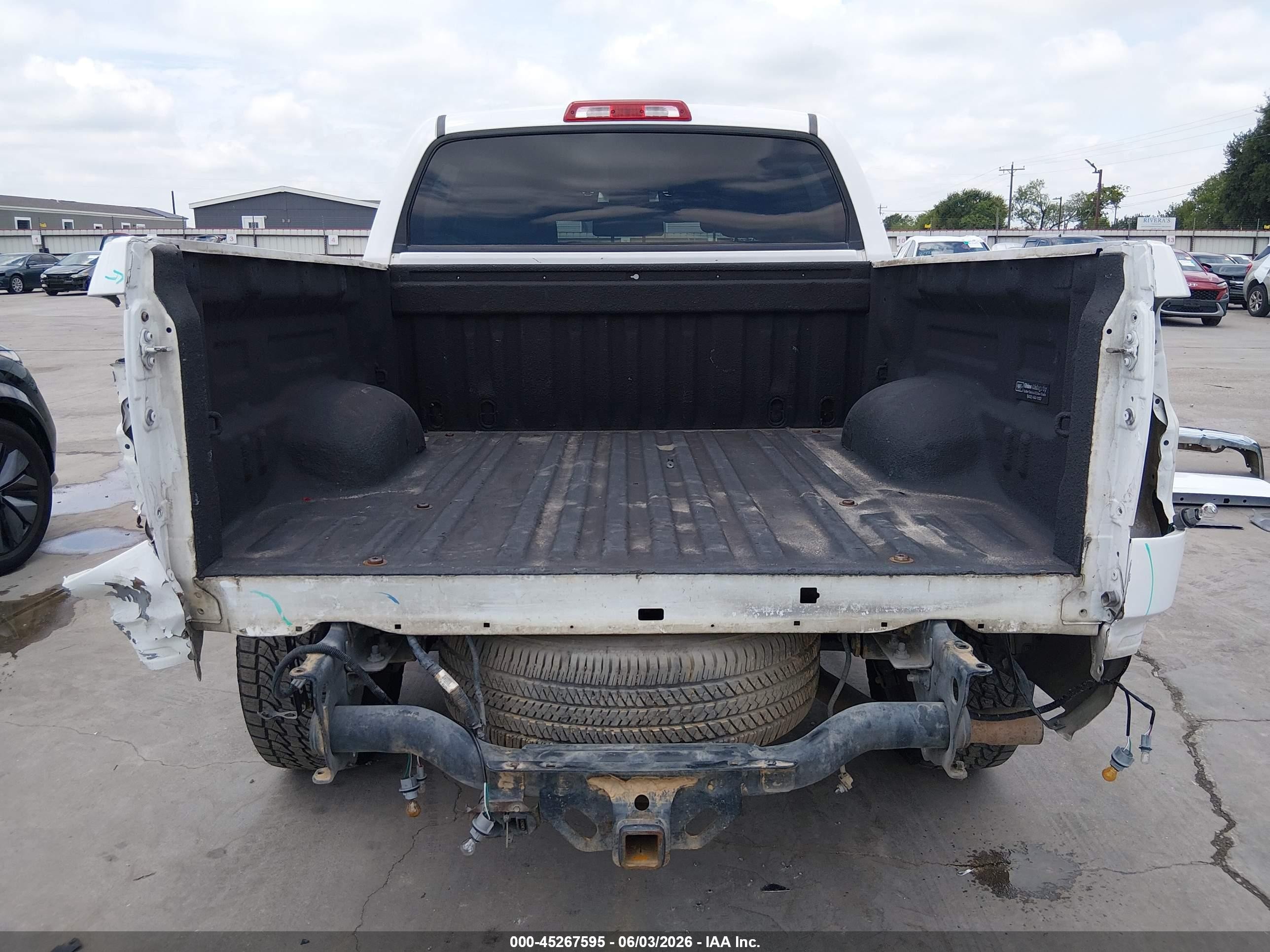 2012 Toyota Tundra Grade 5.7l V8 Белый vin: 5TFEY5F14CX122559