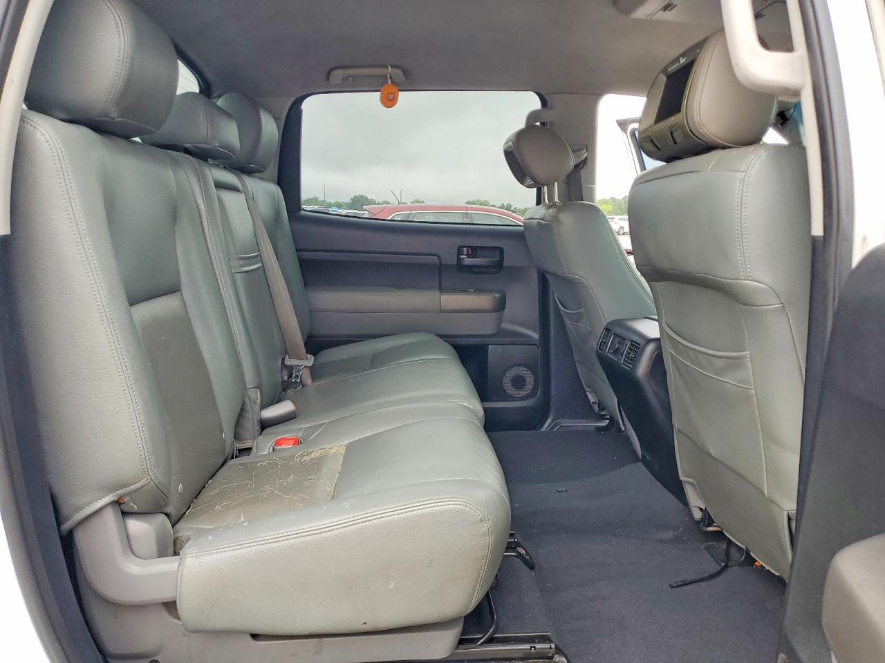2012 Toyota Tundra Crewmax Sr5 White vin: 5TFEY5F14CX130208