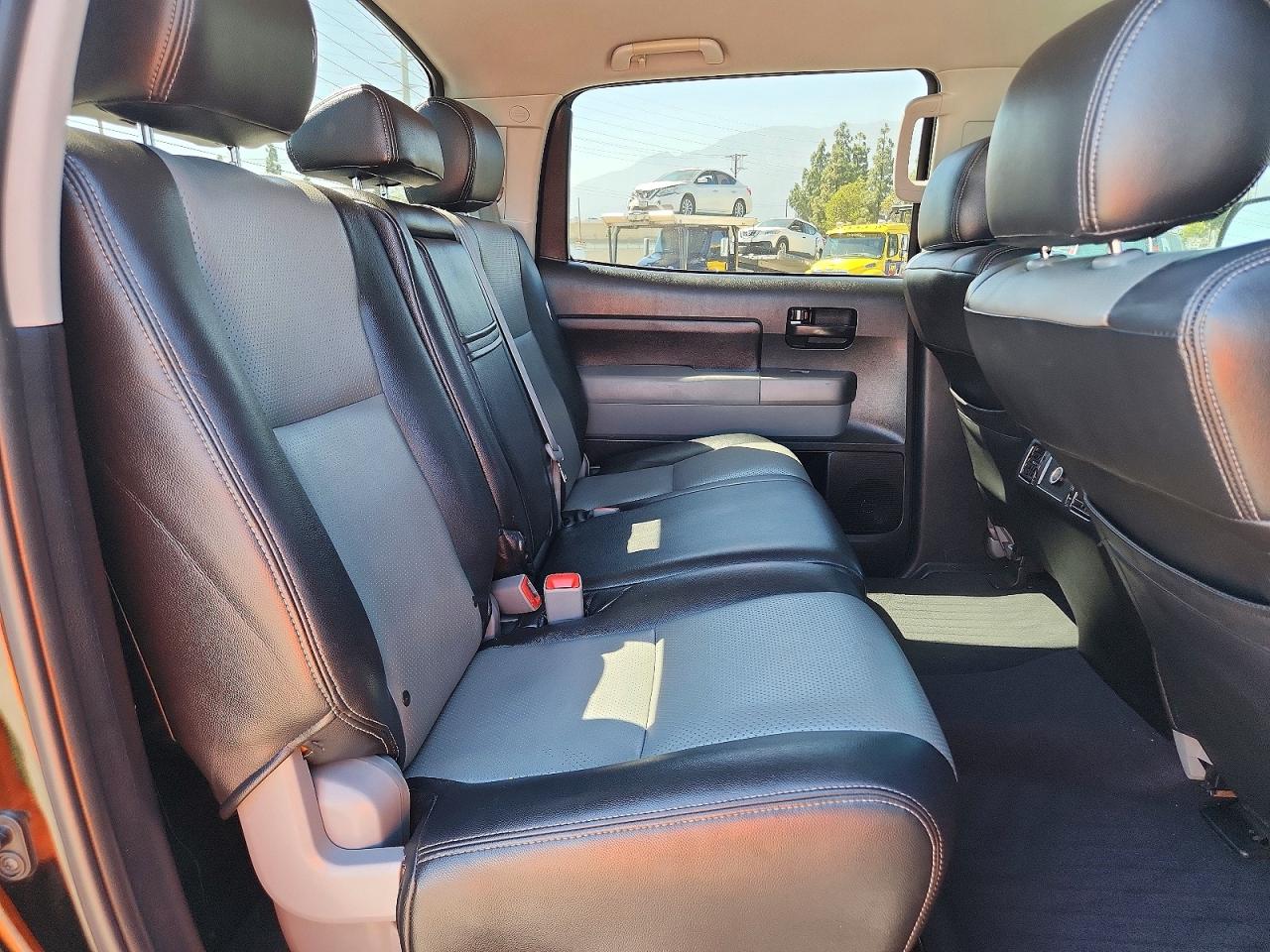 2013 Toyota Tundra Crewmax Sr5 Черный vin: 5TFEY5F14DX137208