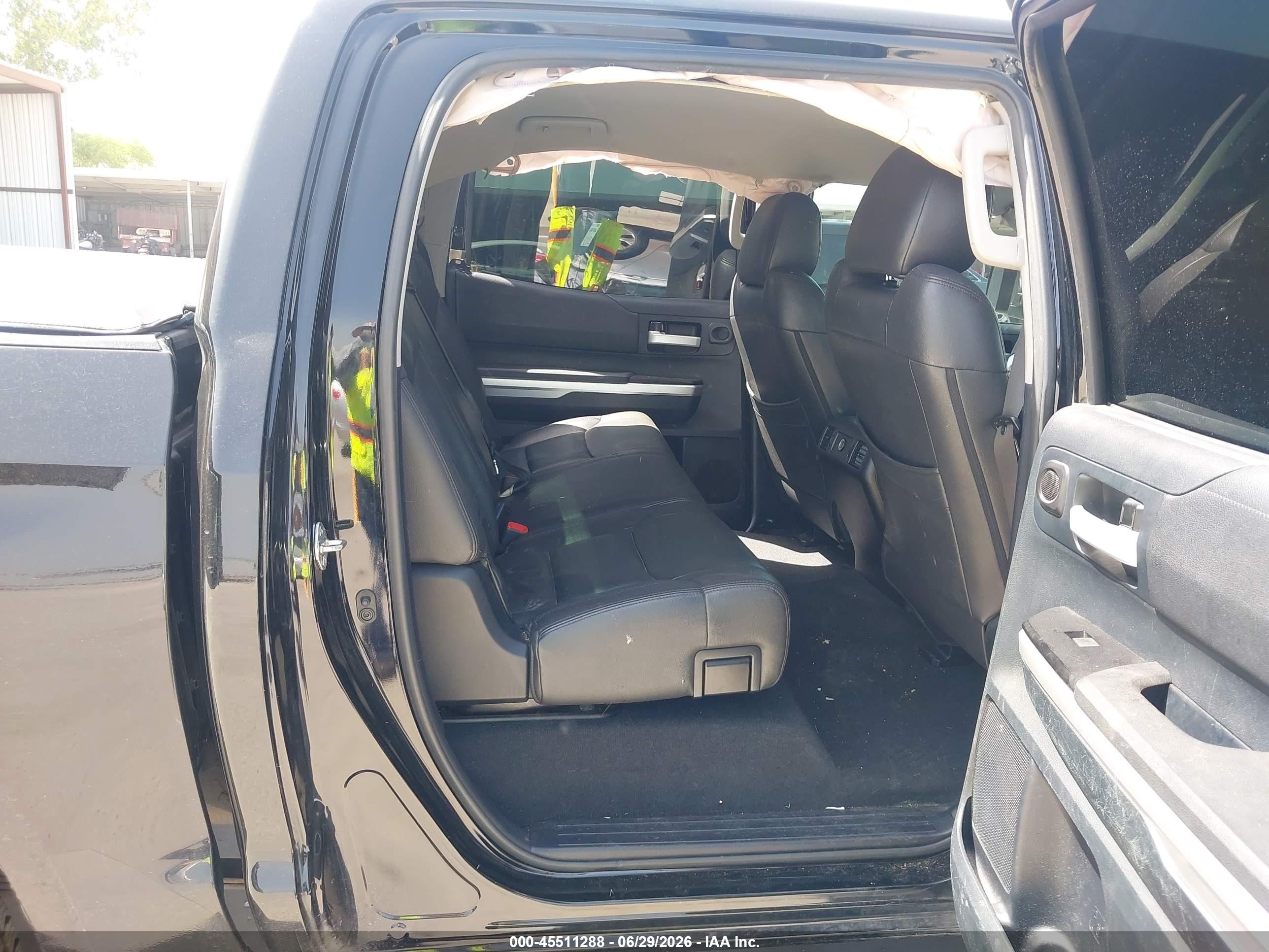 2015 Toyota Tundra Sr5 5.7l V8 Black vin: 5TFEY5F14FX181292