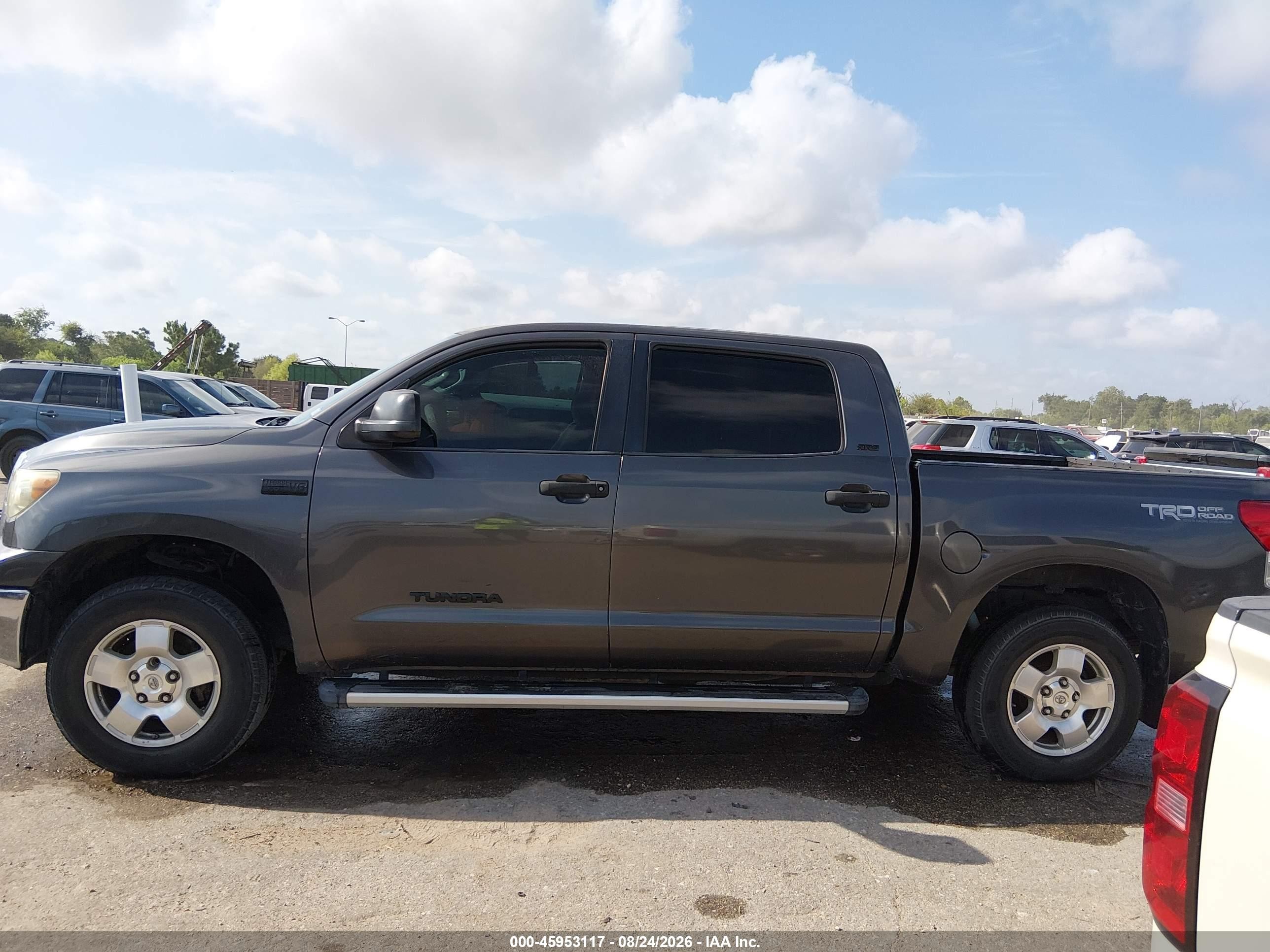 2011 Toyota Tundra Grade 5.7l V8 Gray vin: 5TFEY5F15BX110127