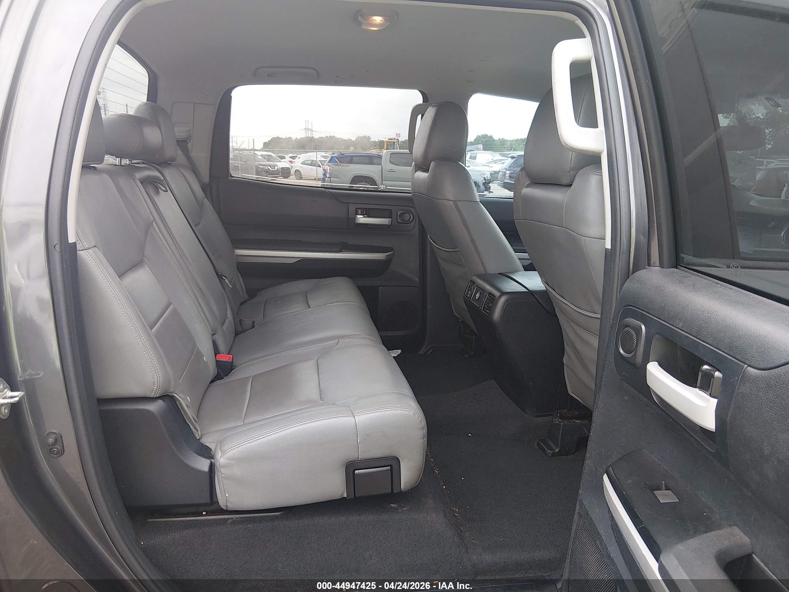 2014 Toyota Tundra Sr5 5.7l V8 Gray vin: 5TFEY5F15EX152883