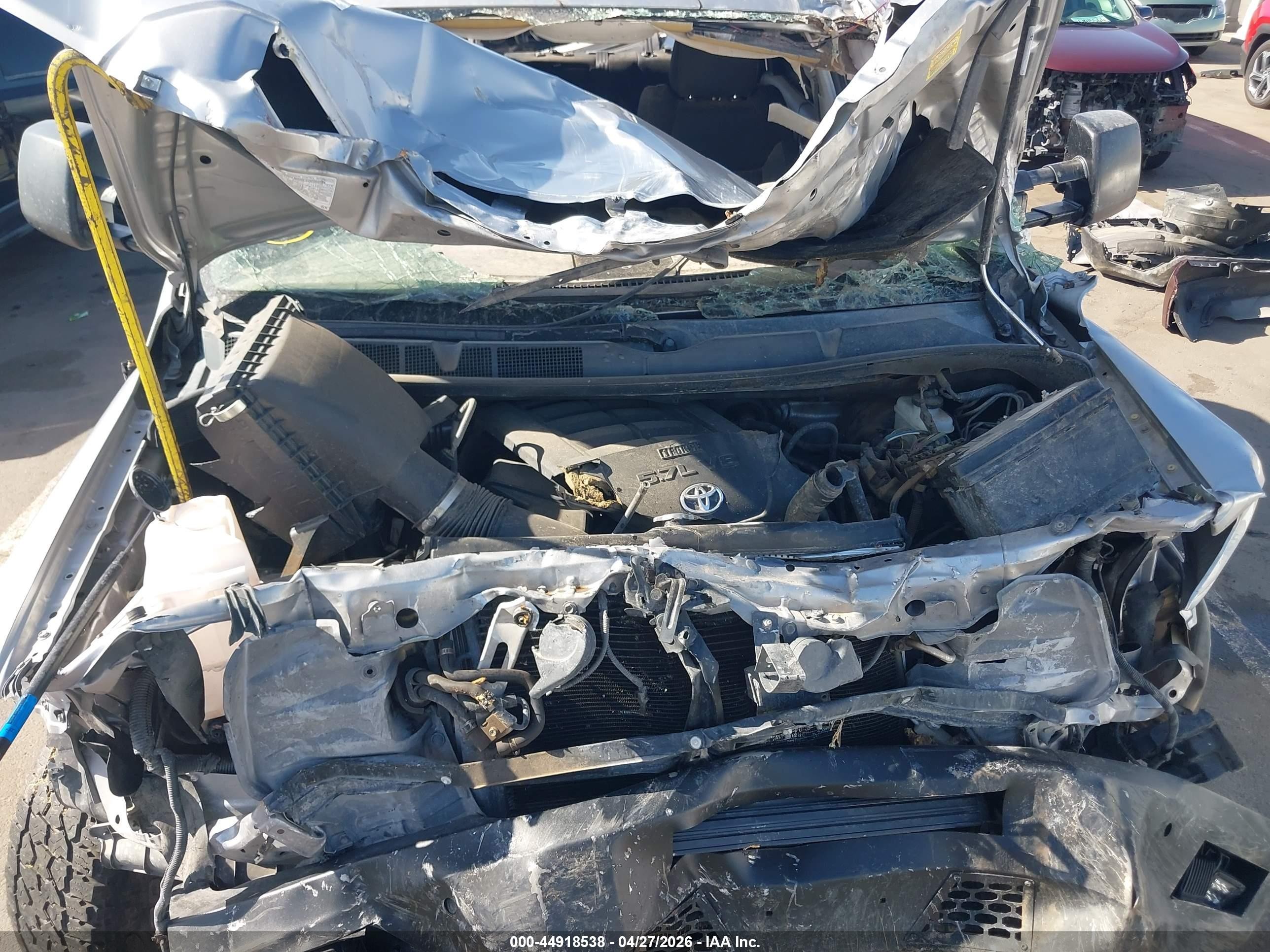 2015 Toyota Tundra Sr5 5.7l V8 Серебряный vin: 5TFEY5F15FX188171