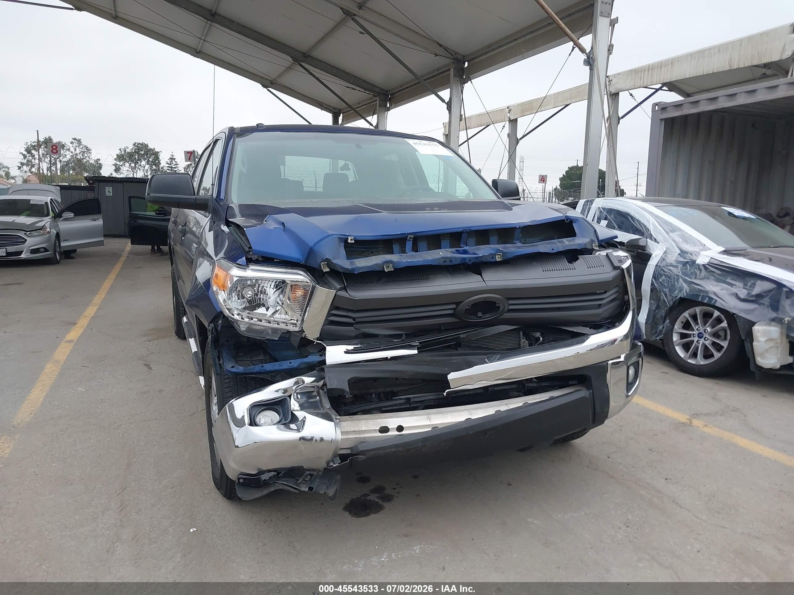 2015 Toyota Tundra Sr5 5.7l V8 Синий vin: 5TFEY5F15FX188736
