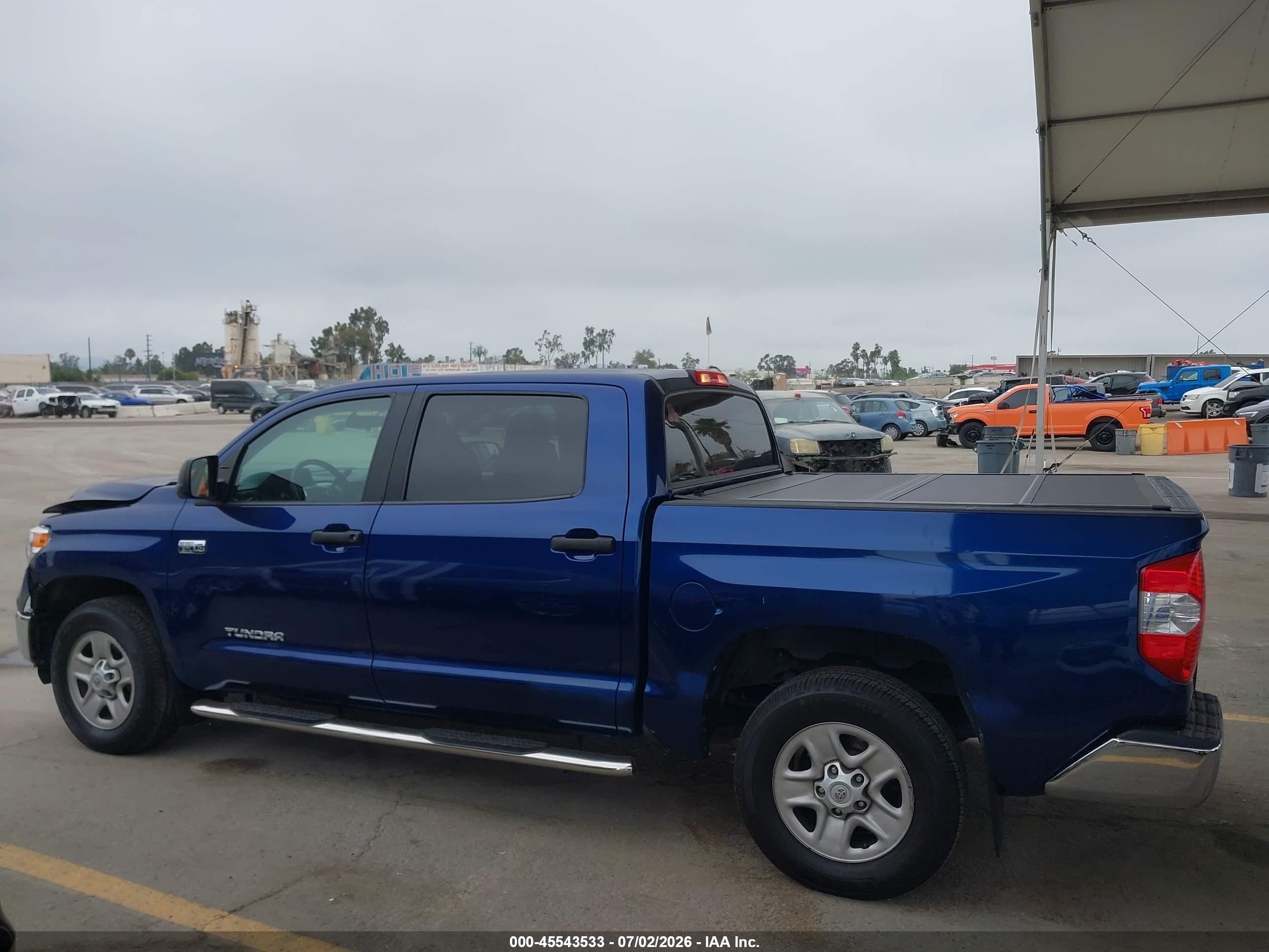2015 Toyota Tundra Sr5 5.7l V8 Синий vin: 5TFEY5F15FX188736