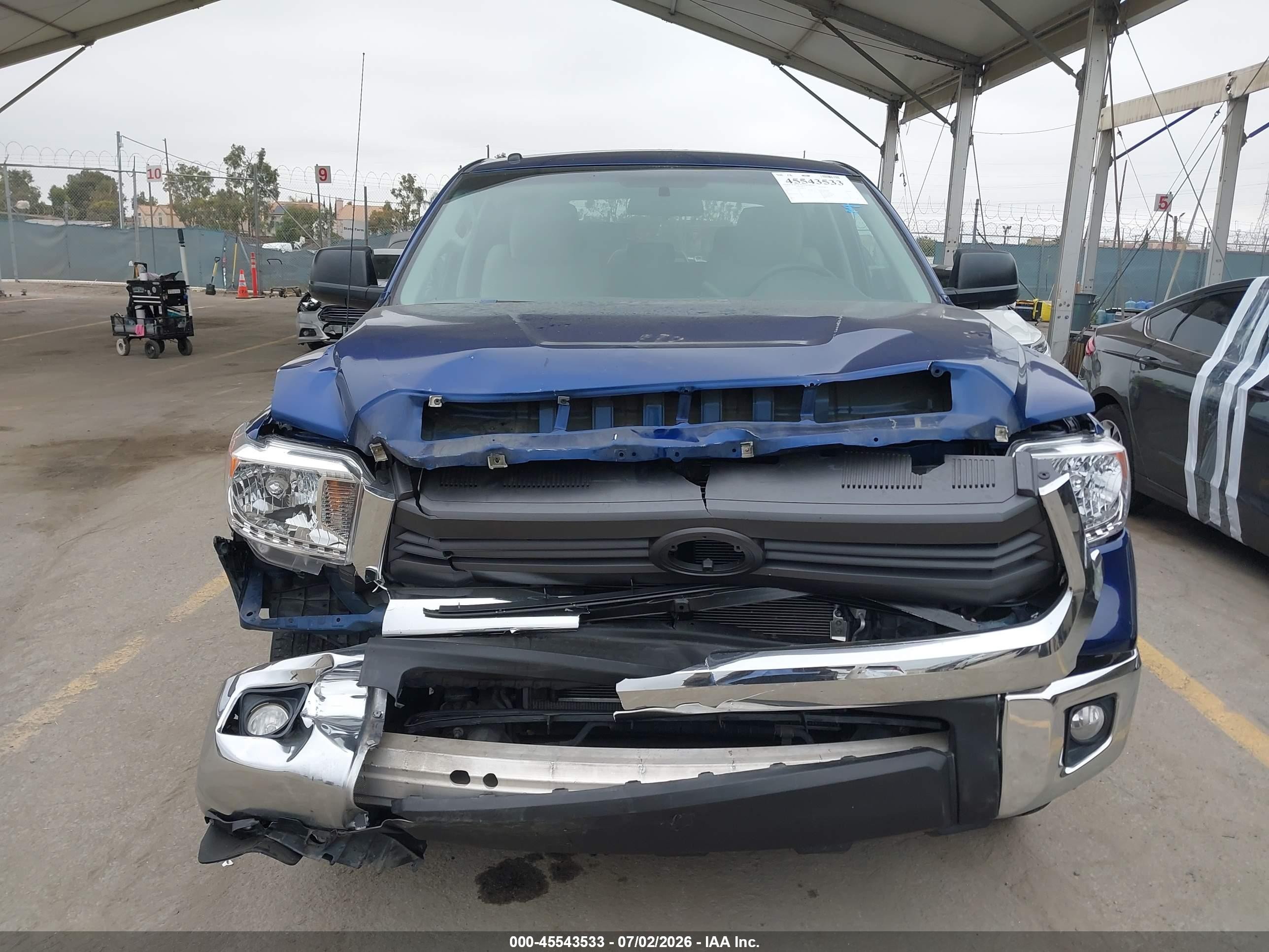2015 Toyota Tundra Sr5 5.7l V8 Синий vin: 5TFEY5F15FX188736