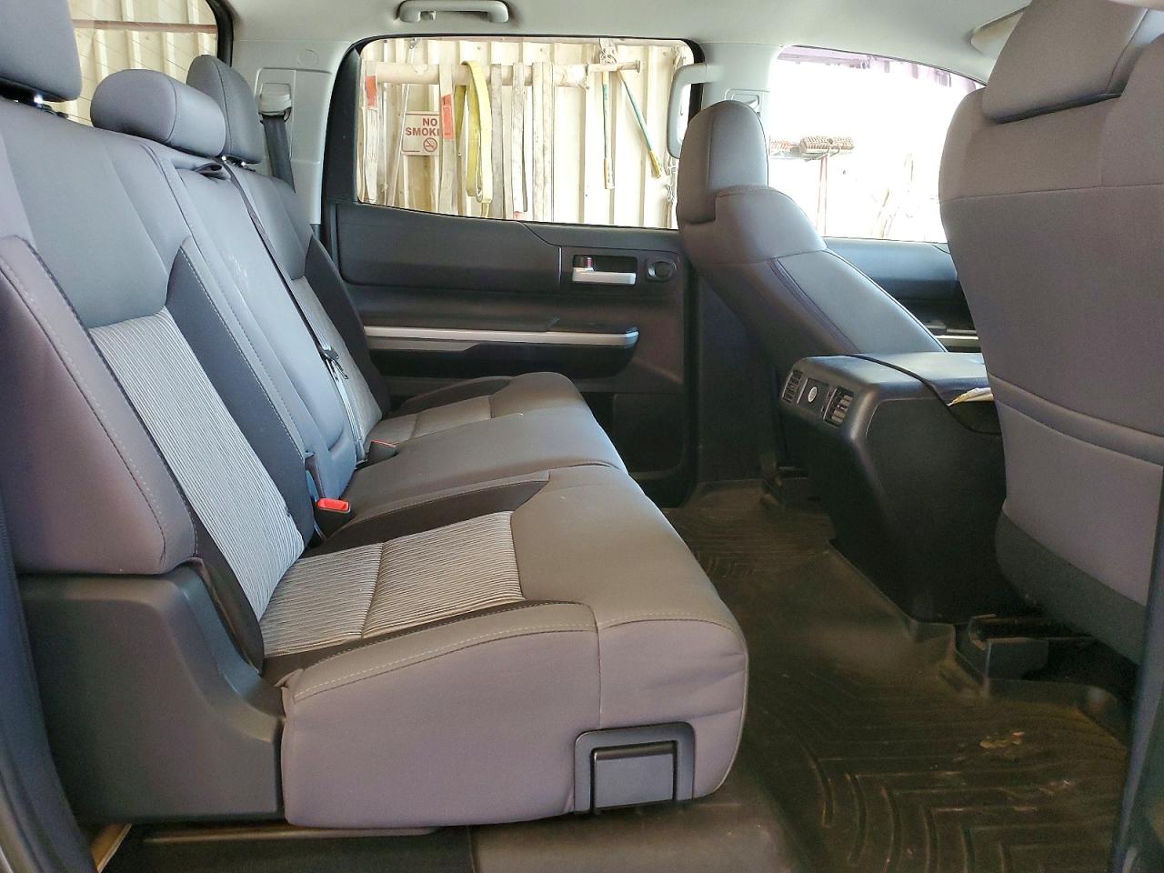 2015 Toyota Tundra Crewmax Sr5 Gray vin: 5TFEY5F15FX190101