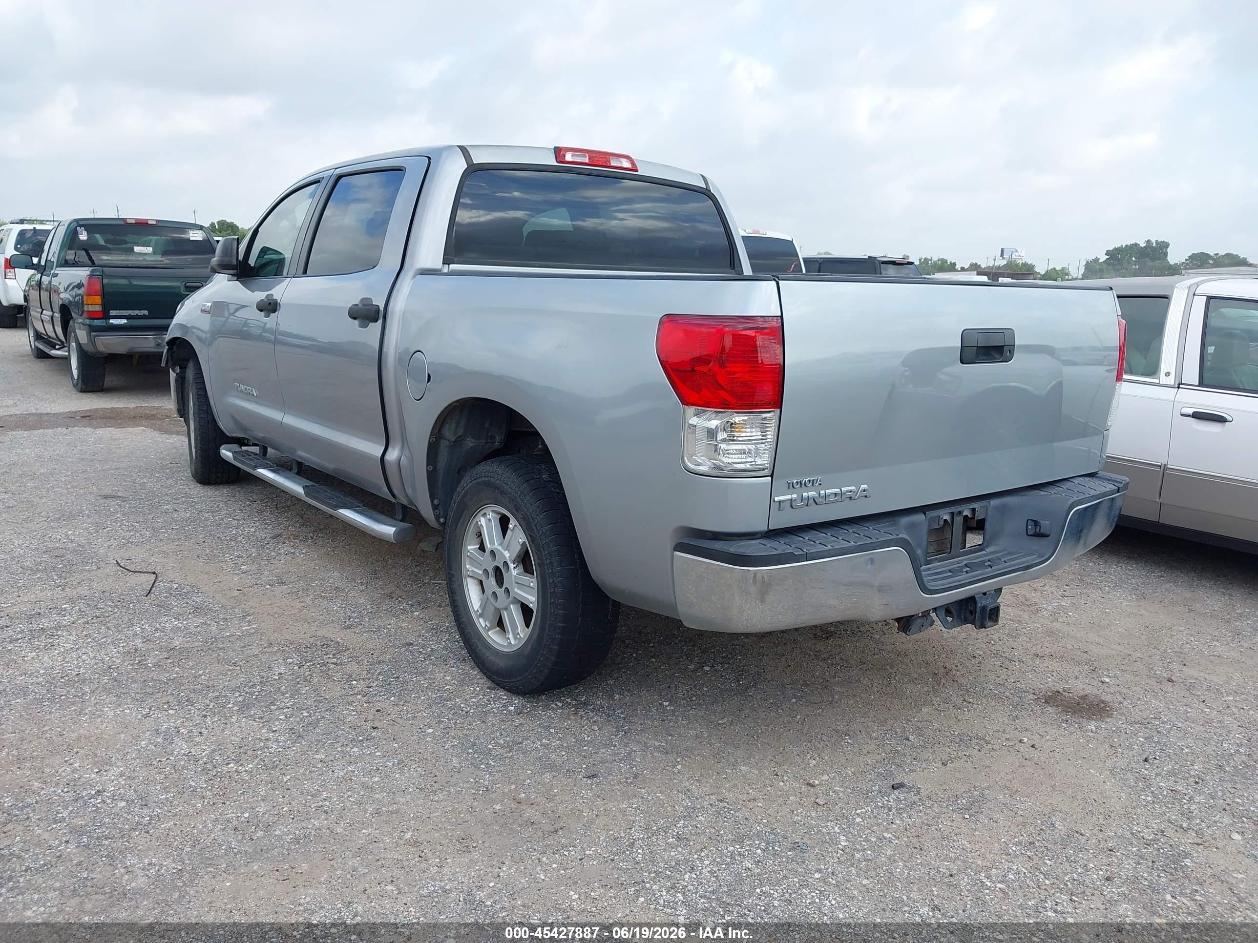 2011 Toyota Tundra Grade 5.7l V8 Silver vin: 5TFEY5F16BX113733