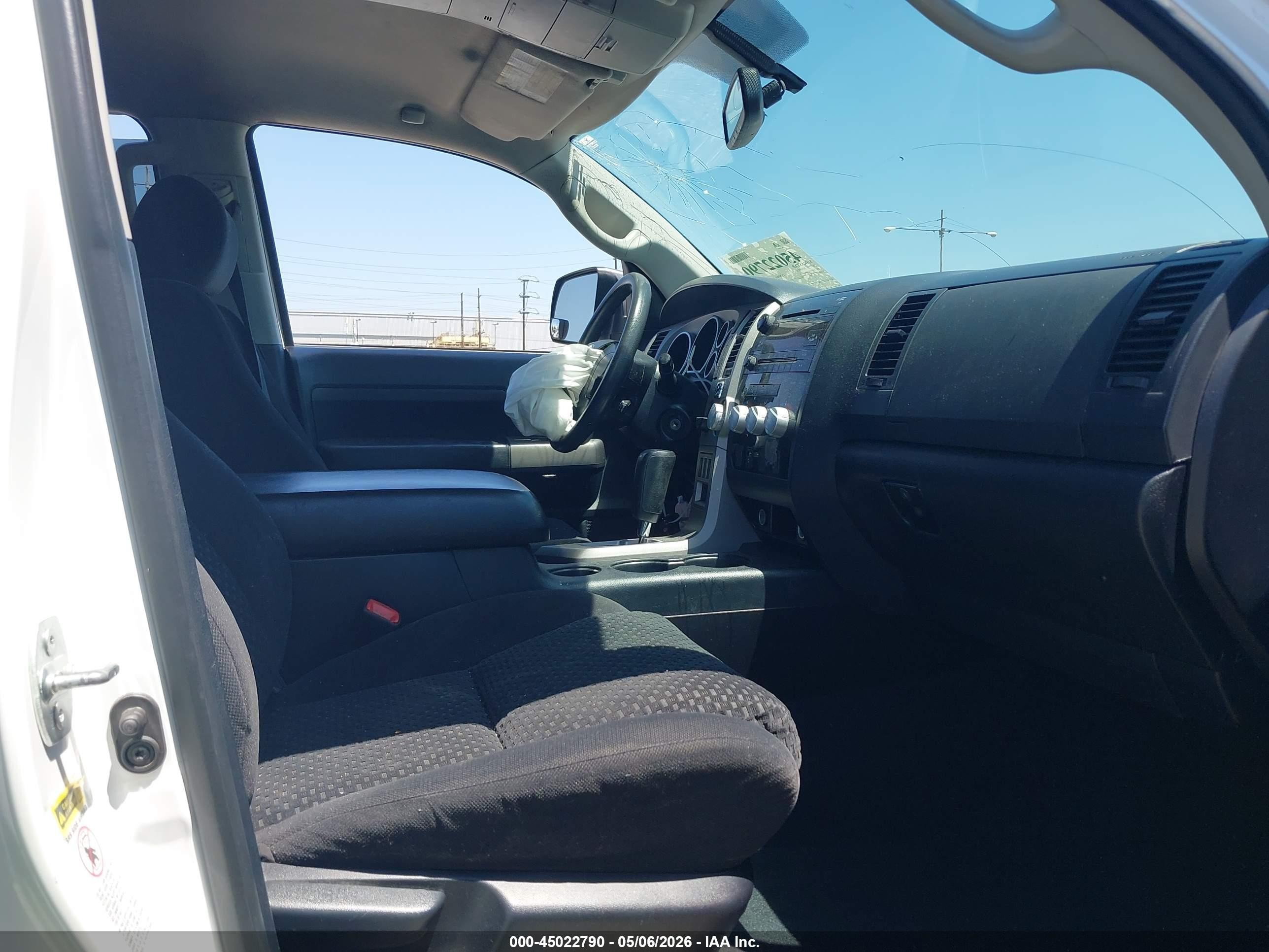 2013 Toyota Tundra Grade 5.7l V8 Белый vin: 5TFEY5F16DX135556
