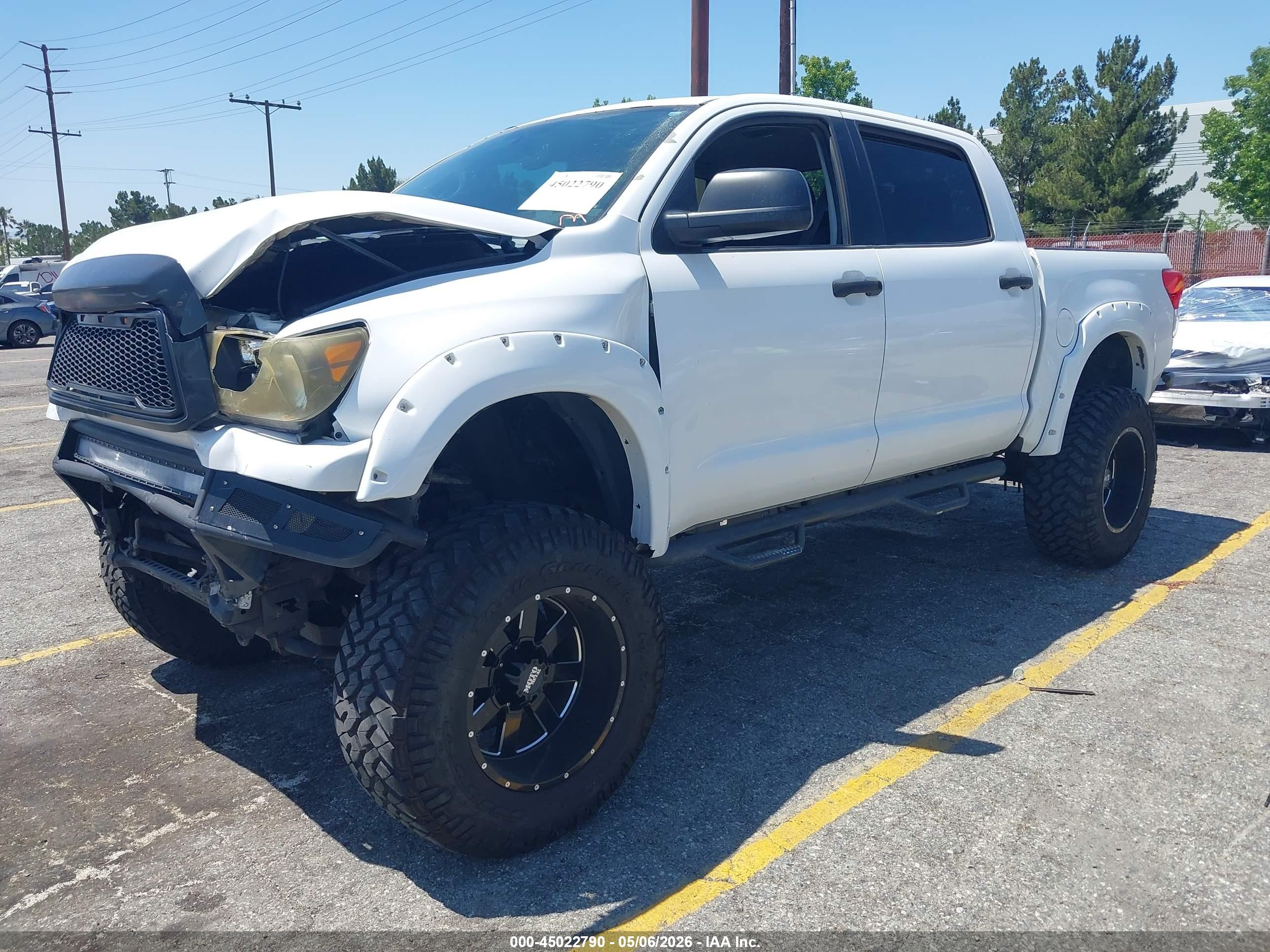 2013 Toyota Tundra Grade 5.7l V8 Белый vin: 5TFEY5F16DX135556