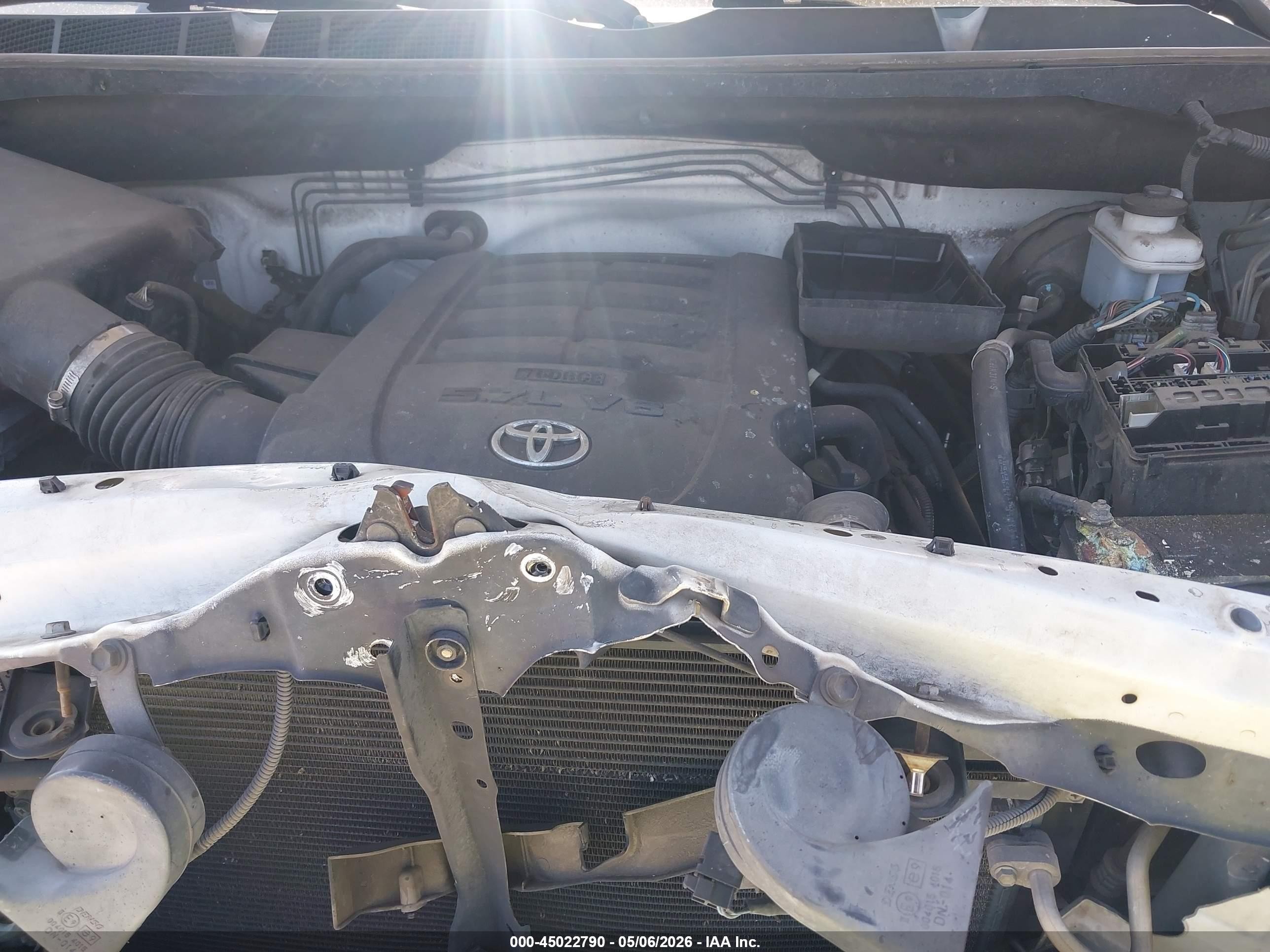 2013 Toyota Tundra Grade 5.7l V8 Белый vin: 5TFEY5F16DX135556