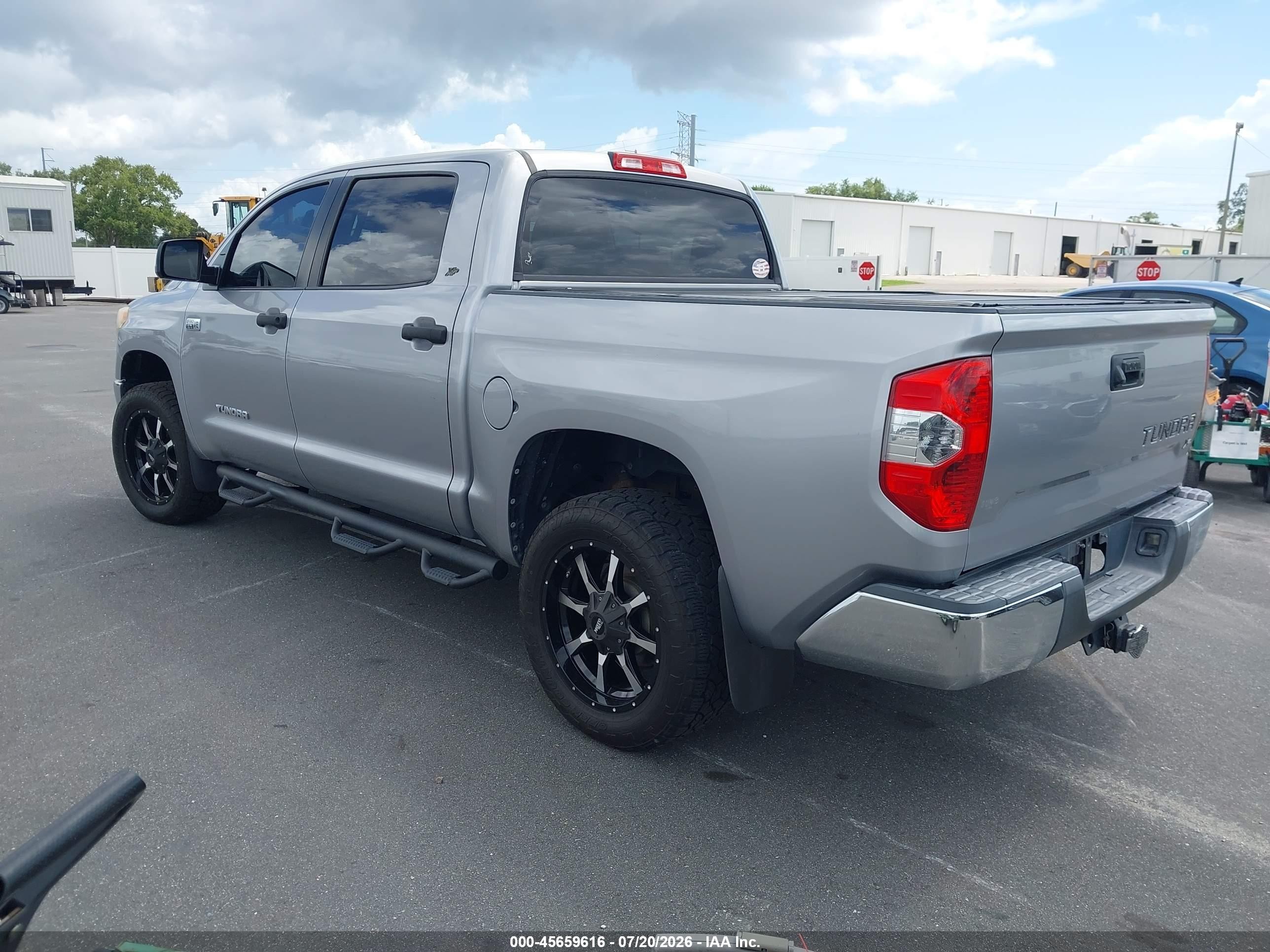 2014 Toyota Tundra Sr5 5.7l V8 Silver vin: 5TFEY5F16EX170549