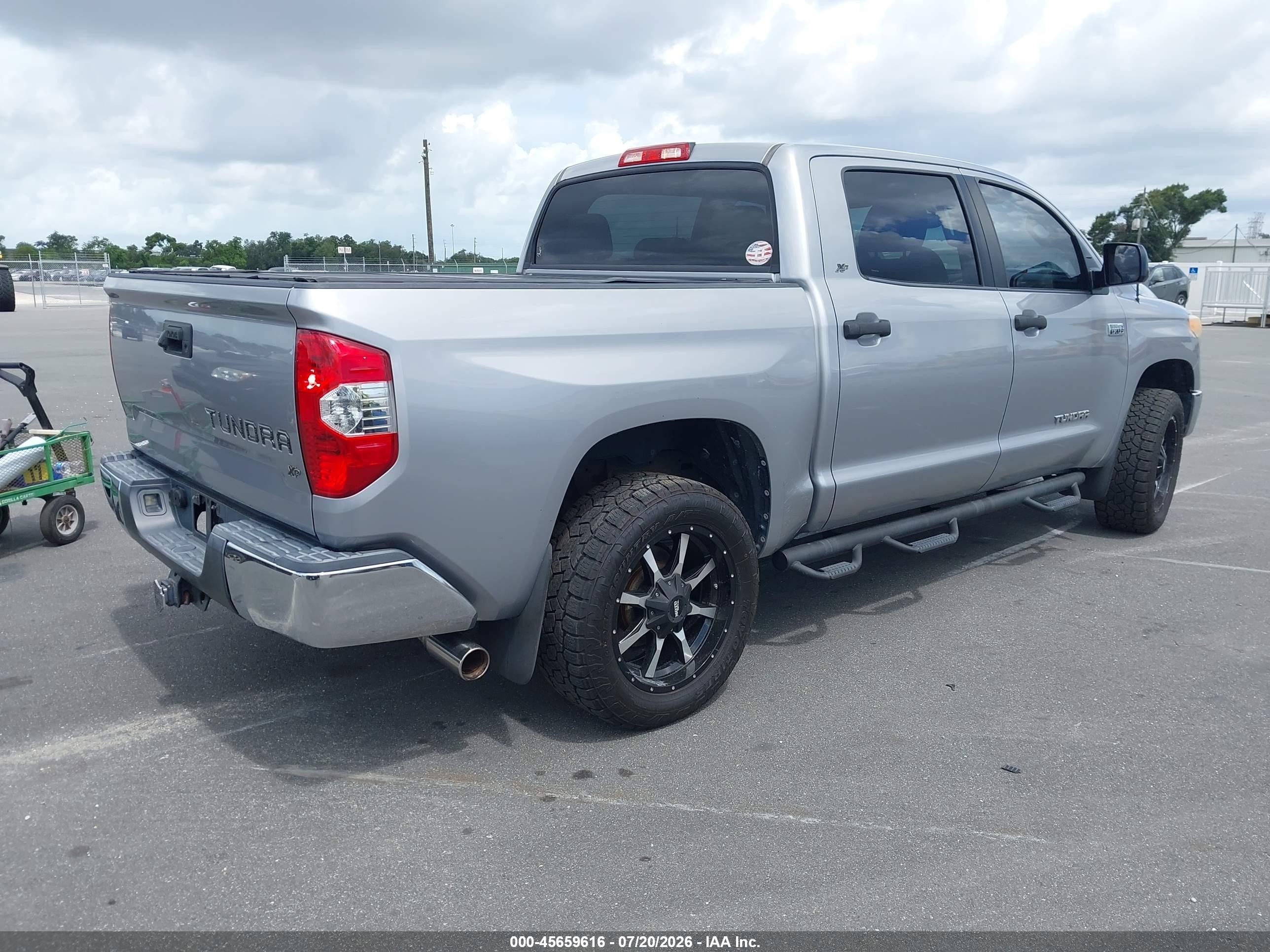 2014 Toyota Tundra Sr5 5.7l V8 Silver vin: 5TFEY5F16EX170549