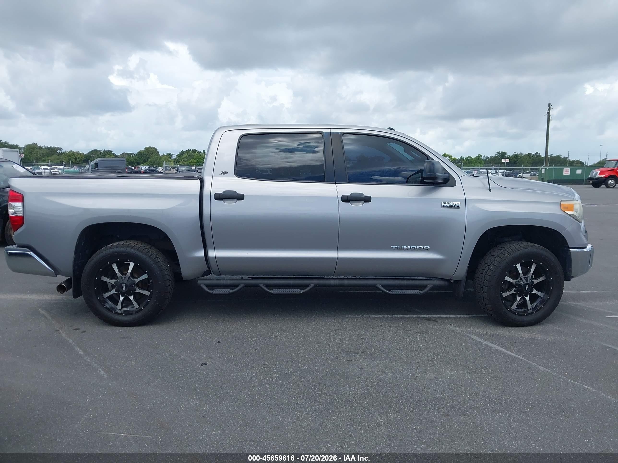 2014 Toyota Tundra Sr5 5.7l V8 Silver vin: 5TFEY5F16EX170549