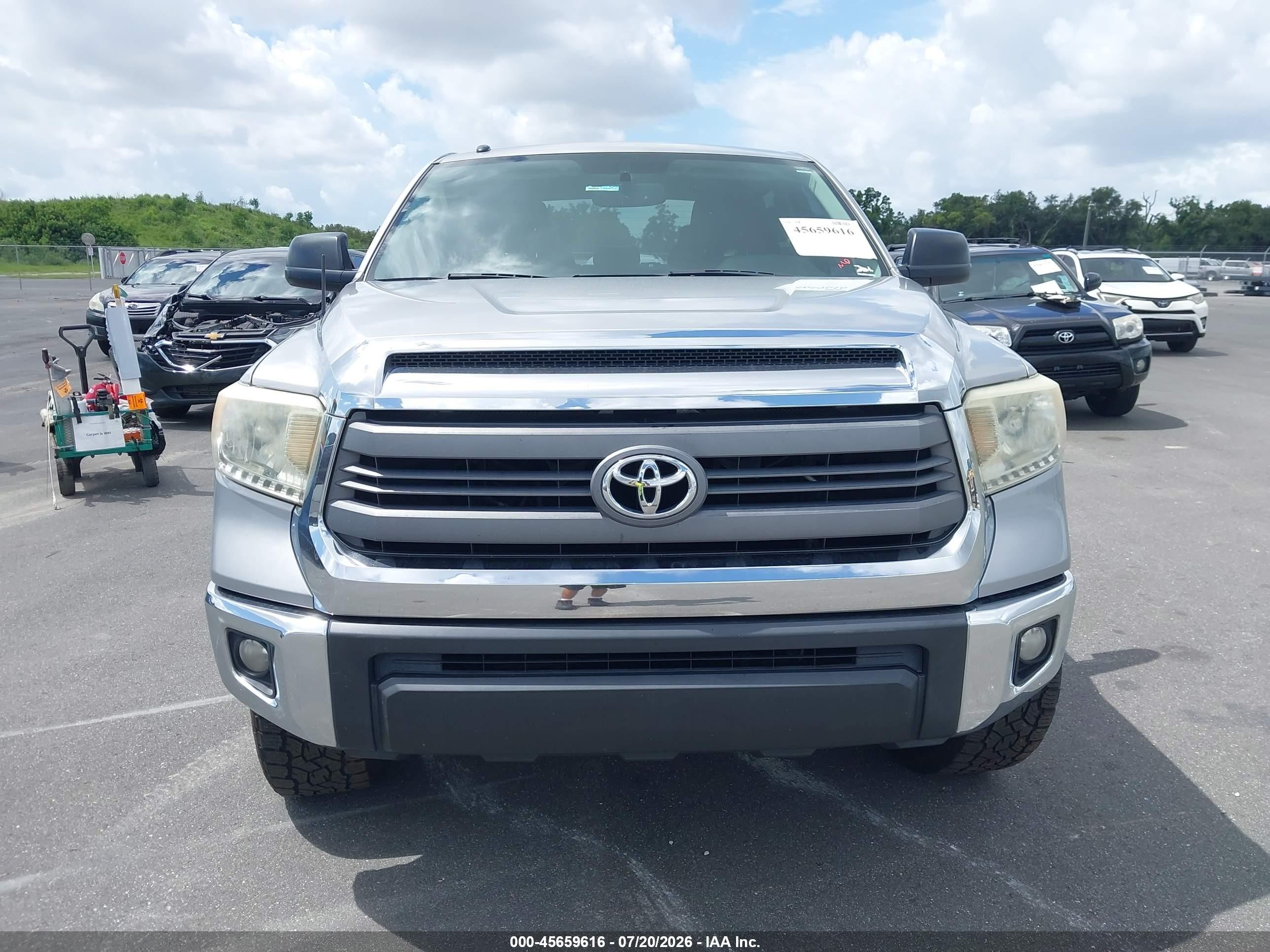 2014 Toyota Tundra Sr5 5.7l V8 Silver vin: 5TFEY5F16EX170549