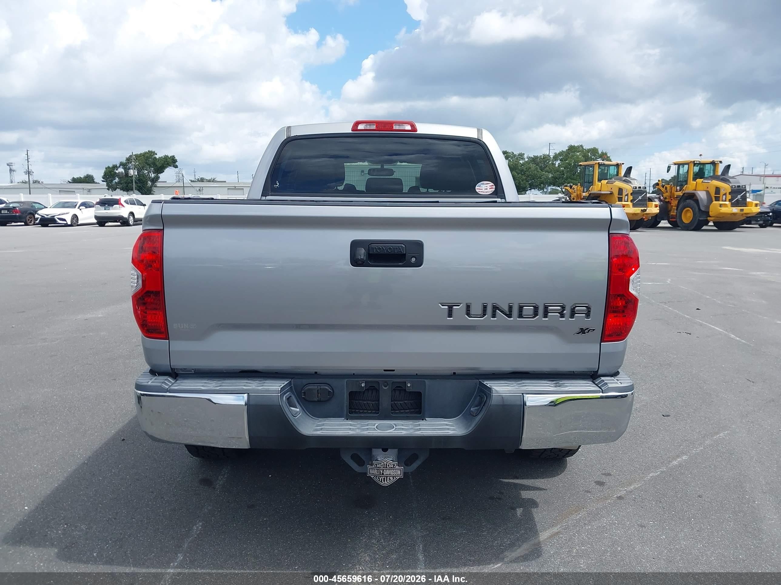 2014 Toyota Tundra Sr5 5.7l V8 Silver vin: 5TFEY5F16EX170549