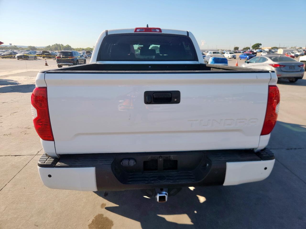 2021 Toyota Tundra Crewmax Sr5 Белый vin: 5TFEY5F16MX293654