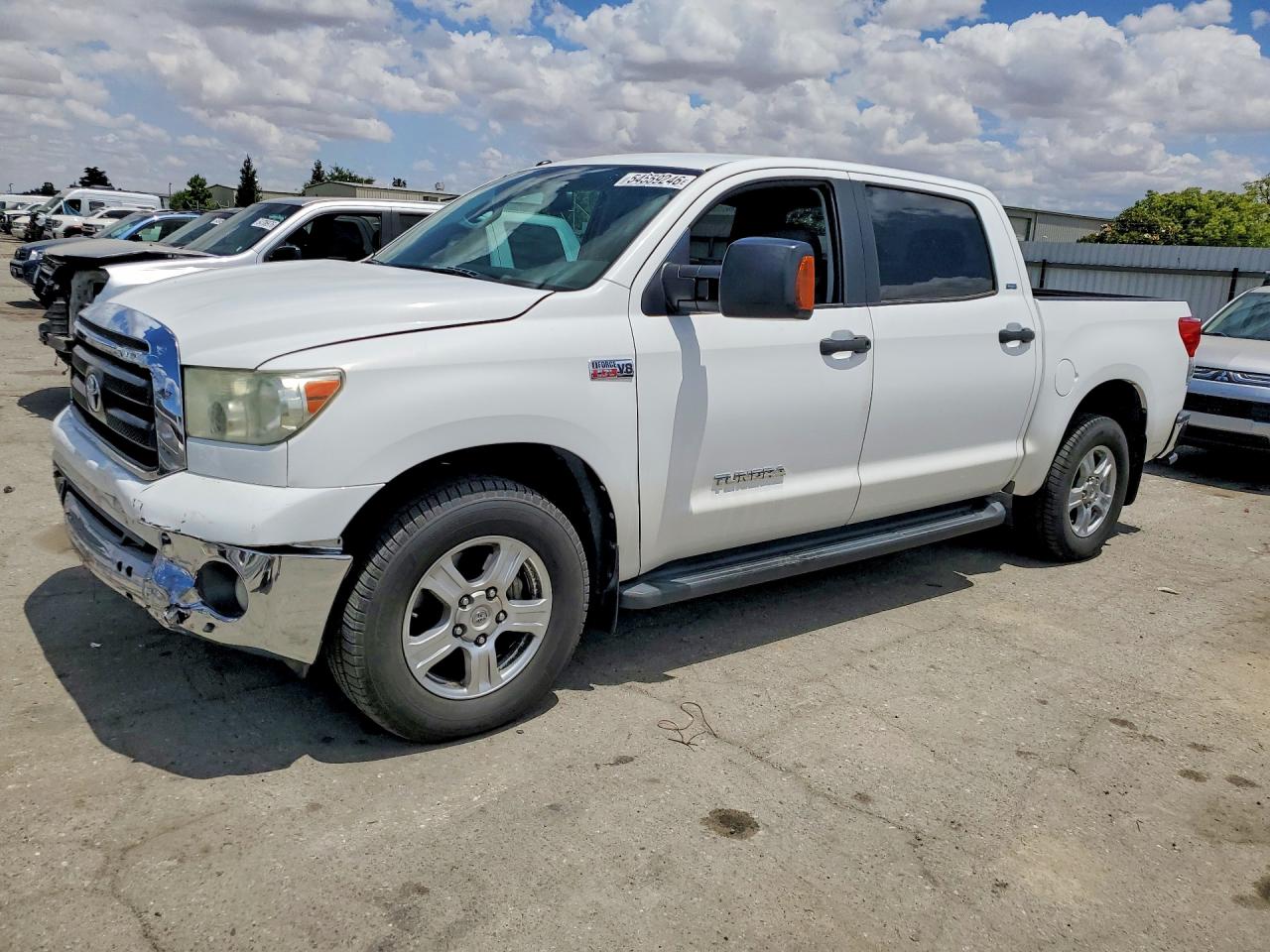 2011 Toyota Tundra Crewmax Sr5 Белый vin: 5TFEY5F17BX111991