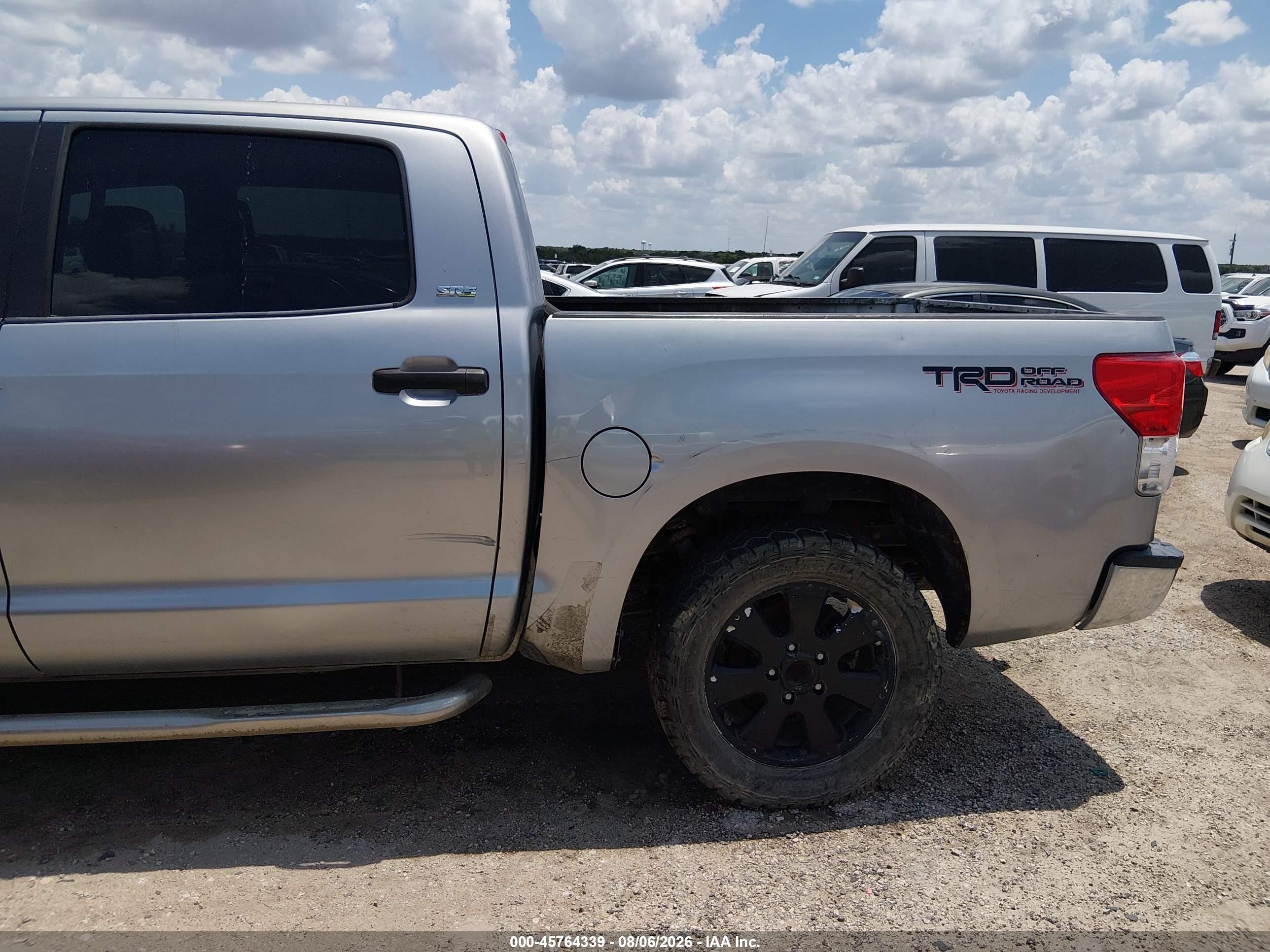 2010 Toyota Tundra Grade 5.7l V8 Silver vin: 5TFEY5F18AX084301