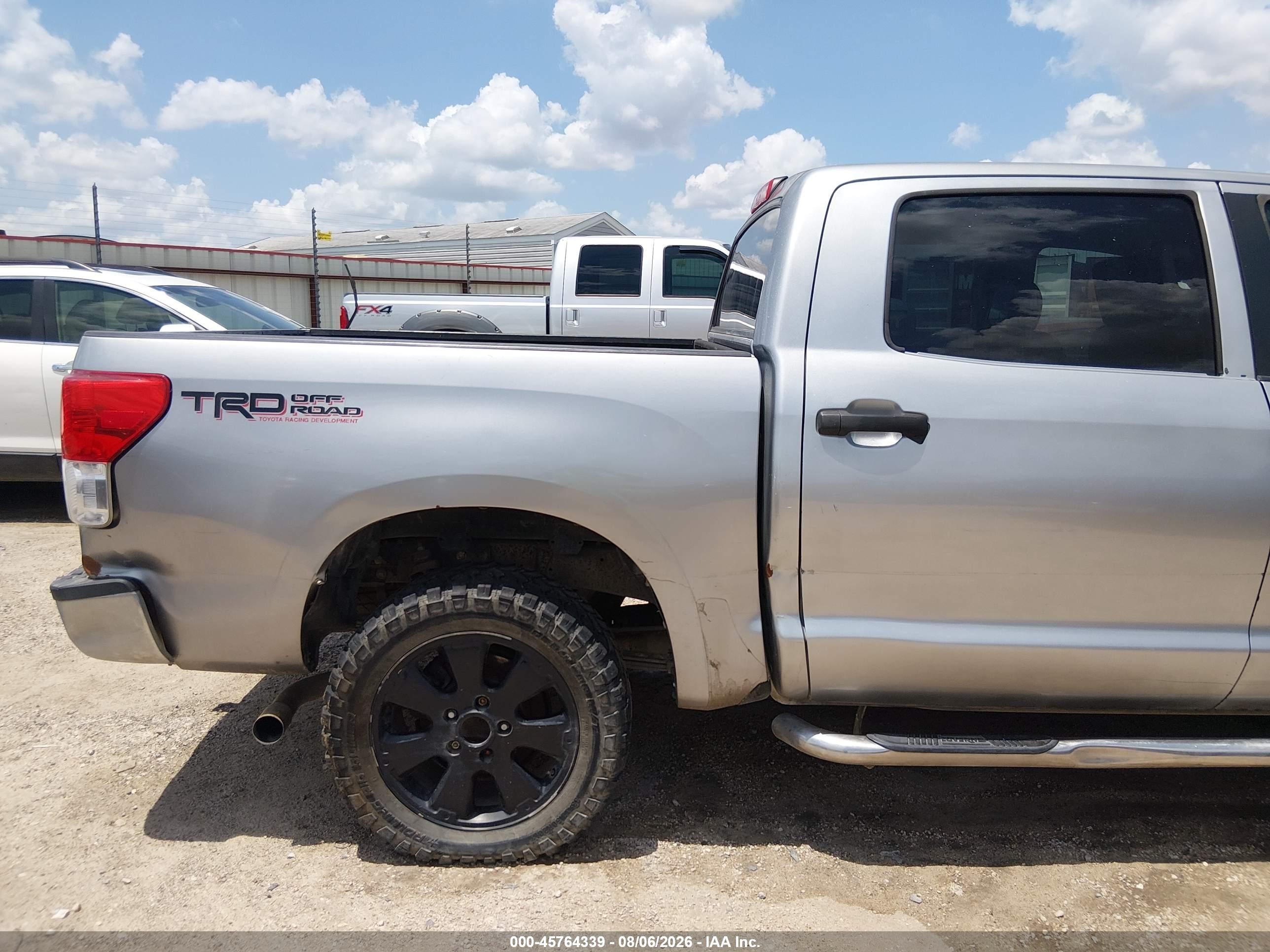 2010 Toyota Tundra Grade 5.7l V8 Silver vin: 5TFEY5F18AX084301