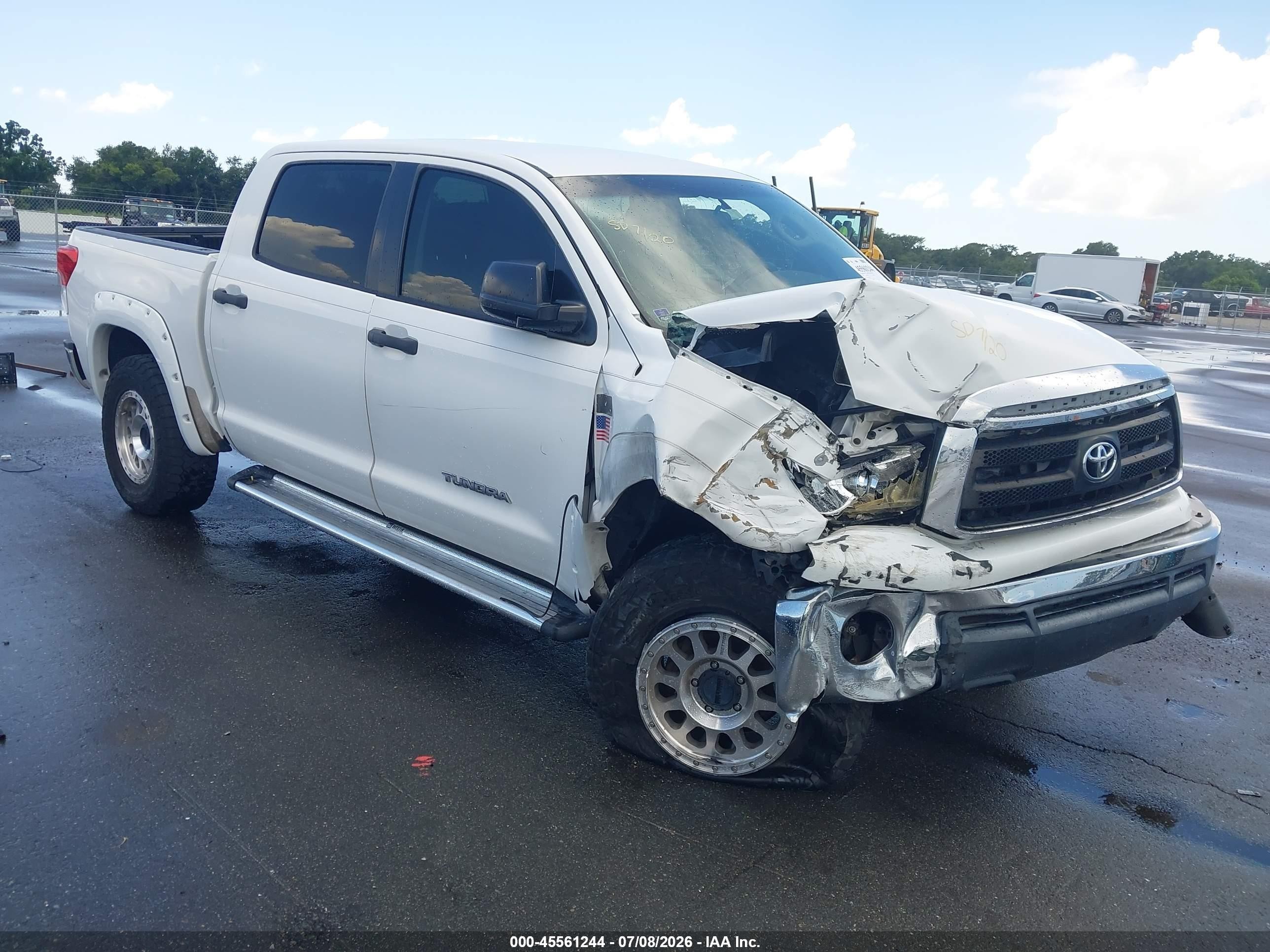 2010 Toyota Tundra Grade 5.7l V8 White vin: 5TFEY5F18AX085657
