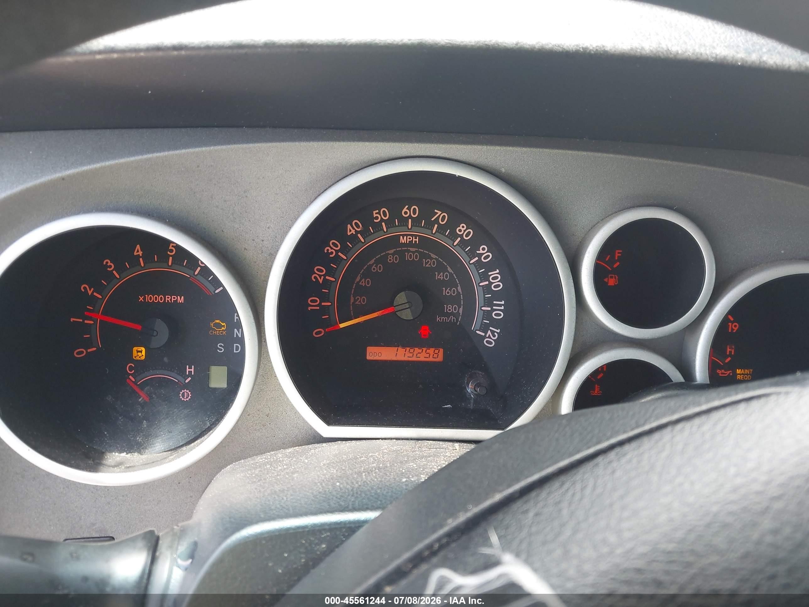 2010 Toyota Tundra Grade 5.7l V8 White vin: 5TFEY5F18AX085657