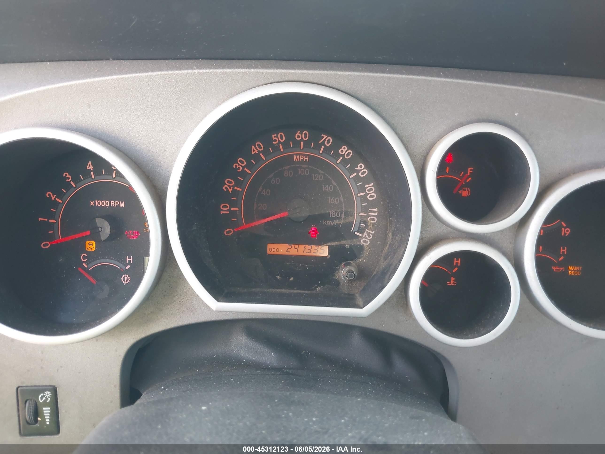 2010 Toyota Tundra Grade 5.7l V8 Белый vin: 5TFEY5F18AX092639