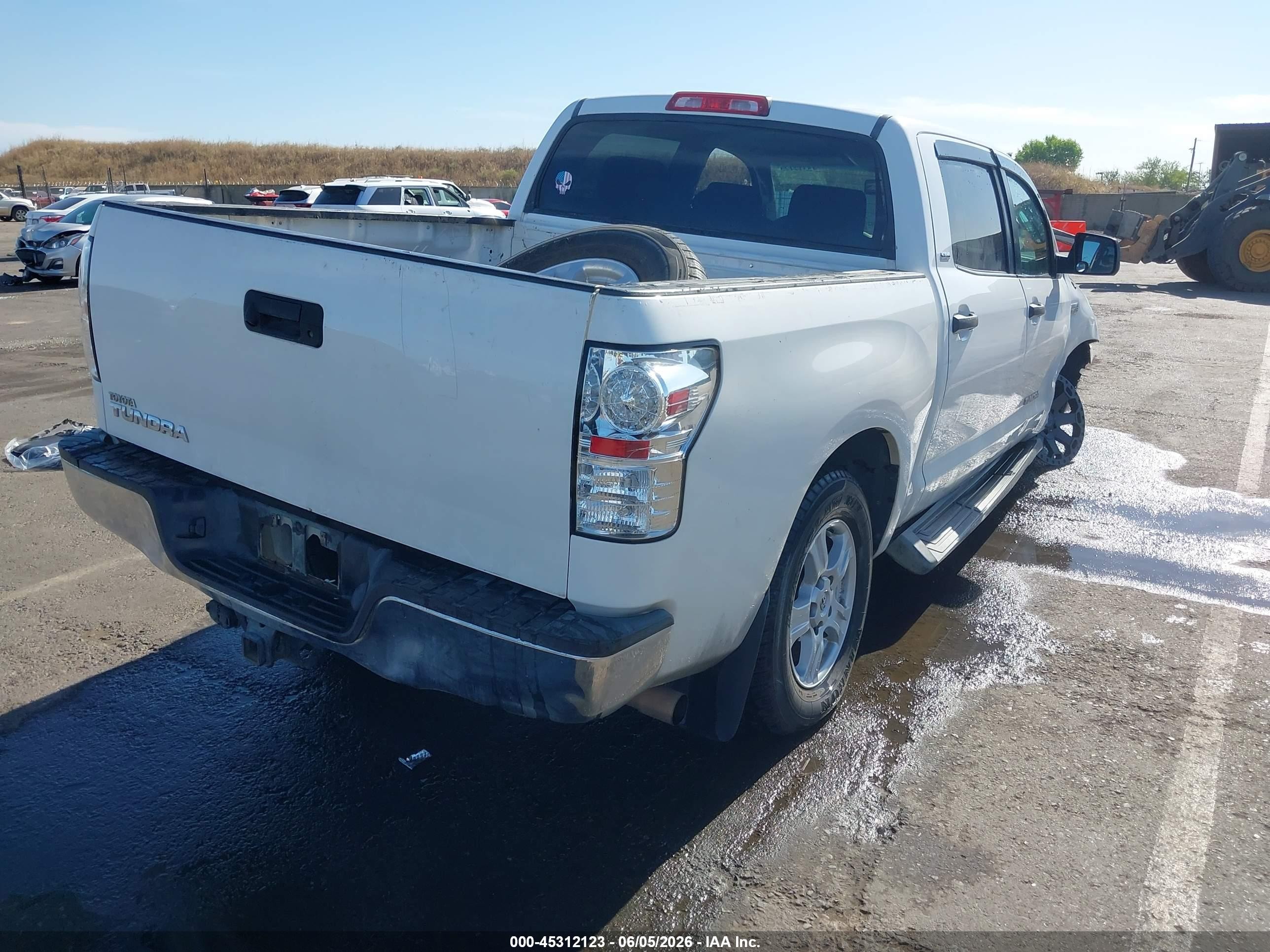 2010 Toyota Tundra Grade 5.7l V8 Белый vin: 5TFEY5F18AX092639