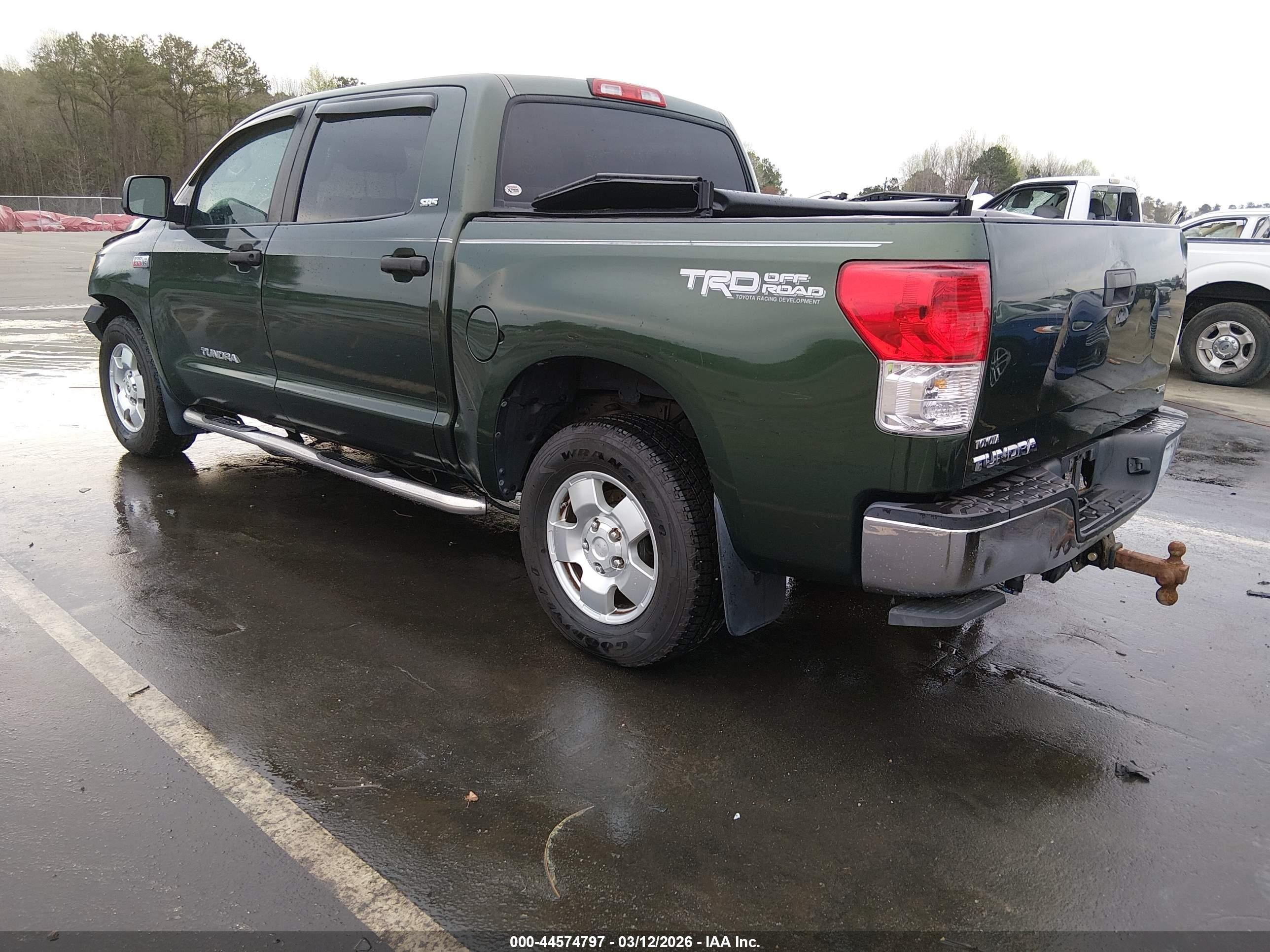 2011 Toyota Tundra Grade 5.7l V8 Green vin: 5TFEY5F18BX103057