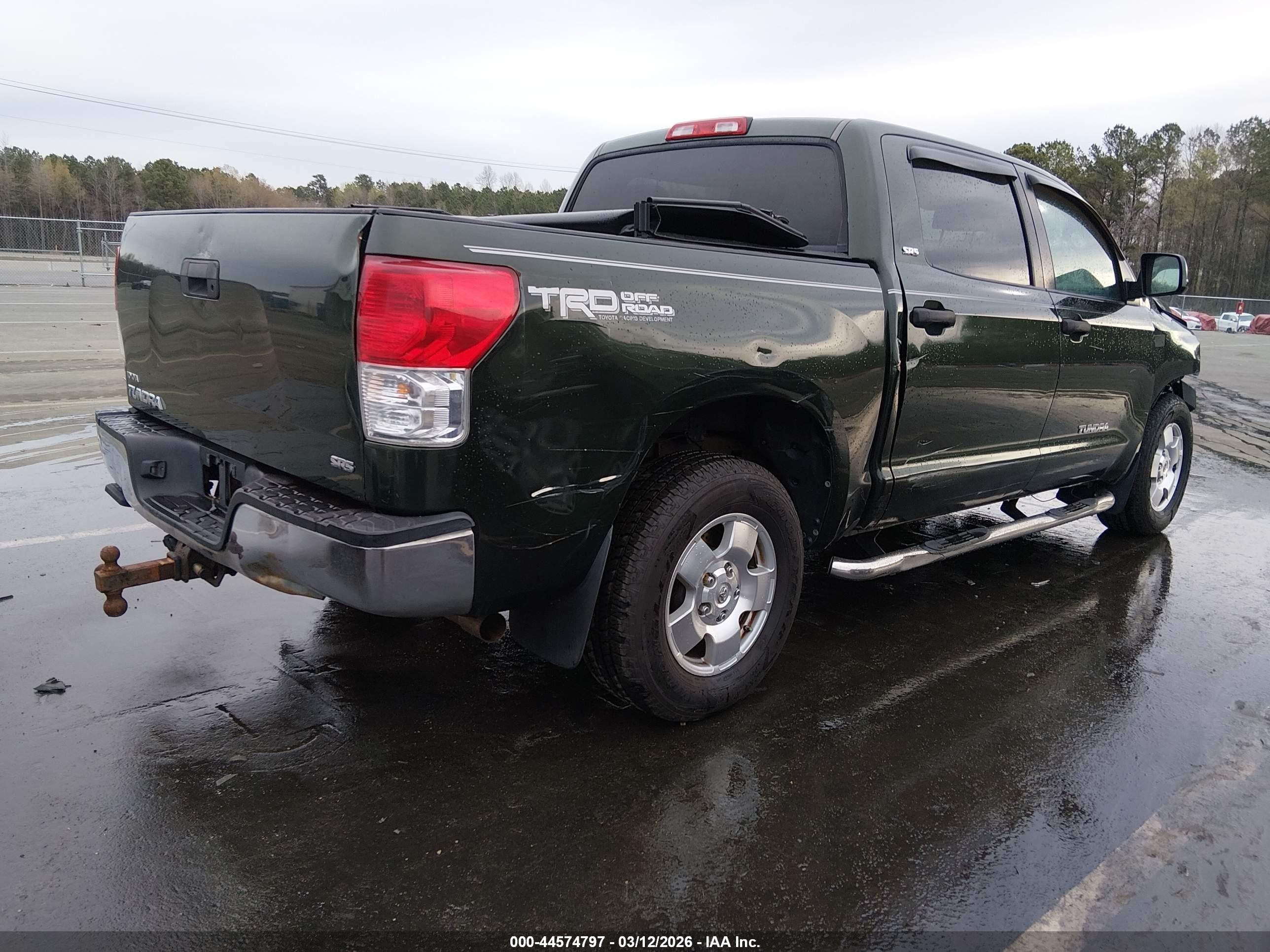 2011 Toyota Tundra Grade 5.7l V8 Green vin: 5TFEY5F18BX103057