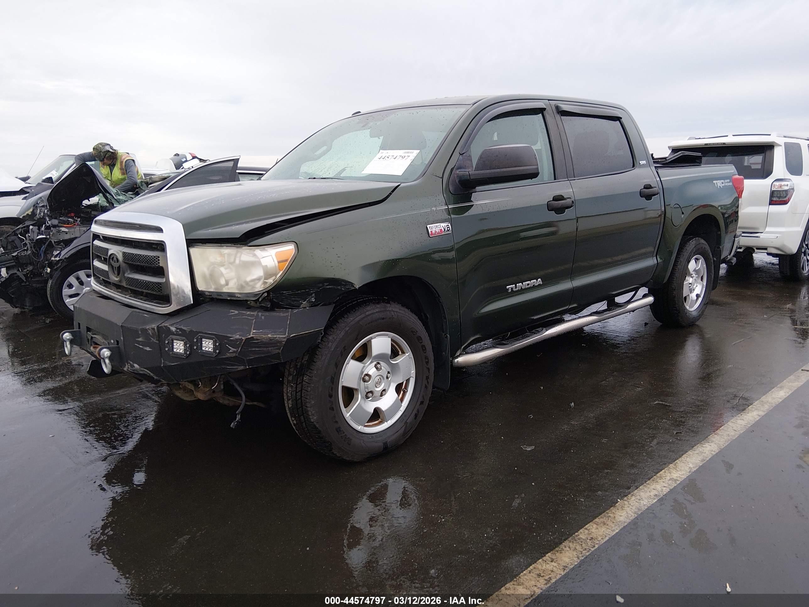 2011 Toyota Tundra Grade 5.7l V8 Green vin: 5TFEY5F18BX103057