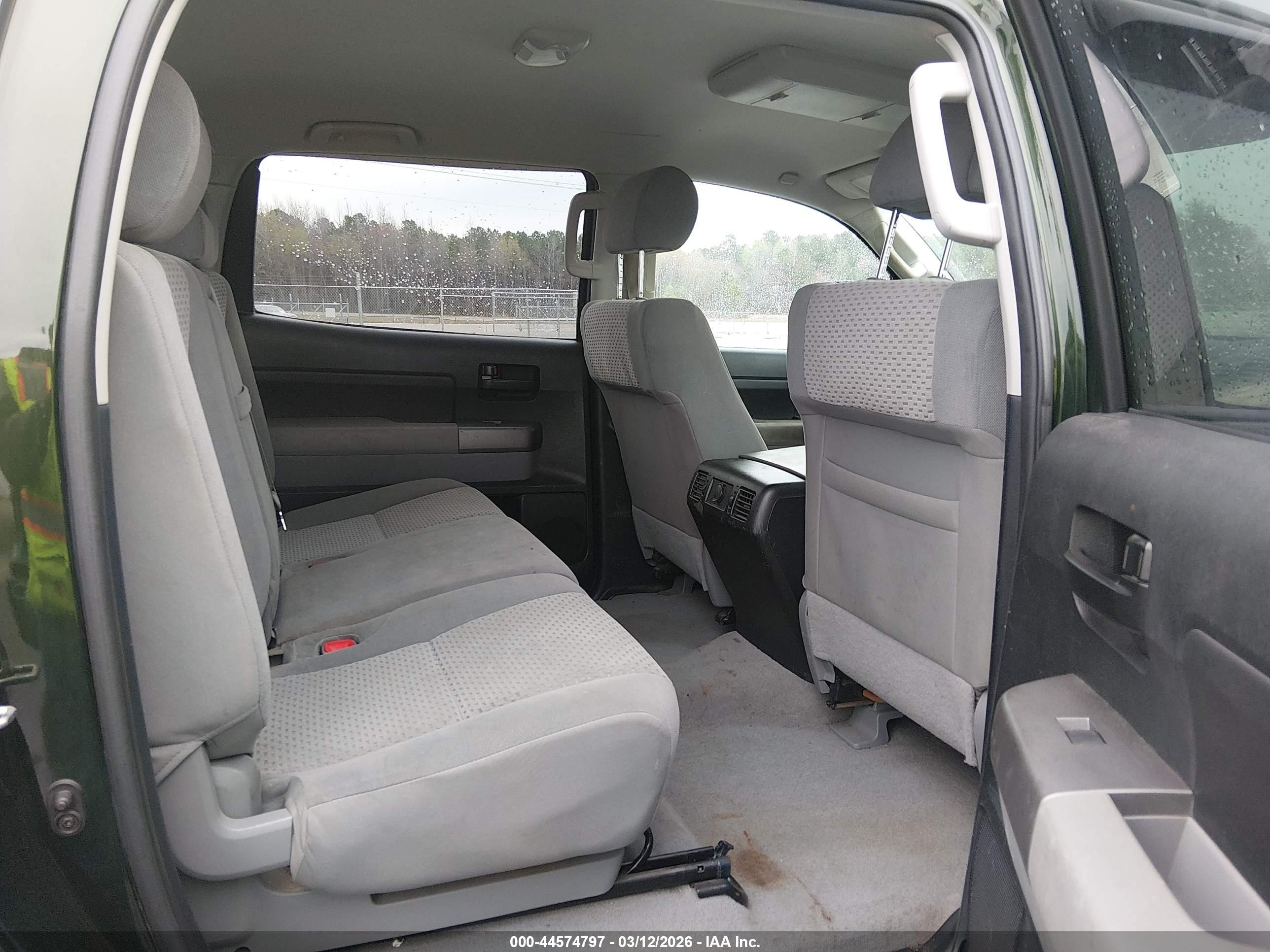 2011 Toyota Tundra Grade 5.7l V8 Green vin: 5TFEY5F18BX103057