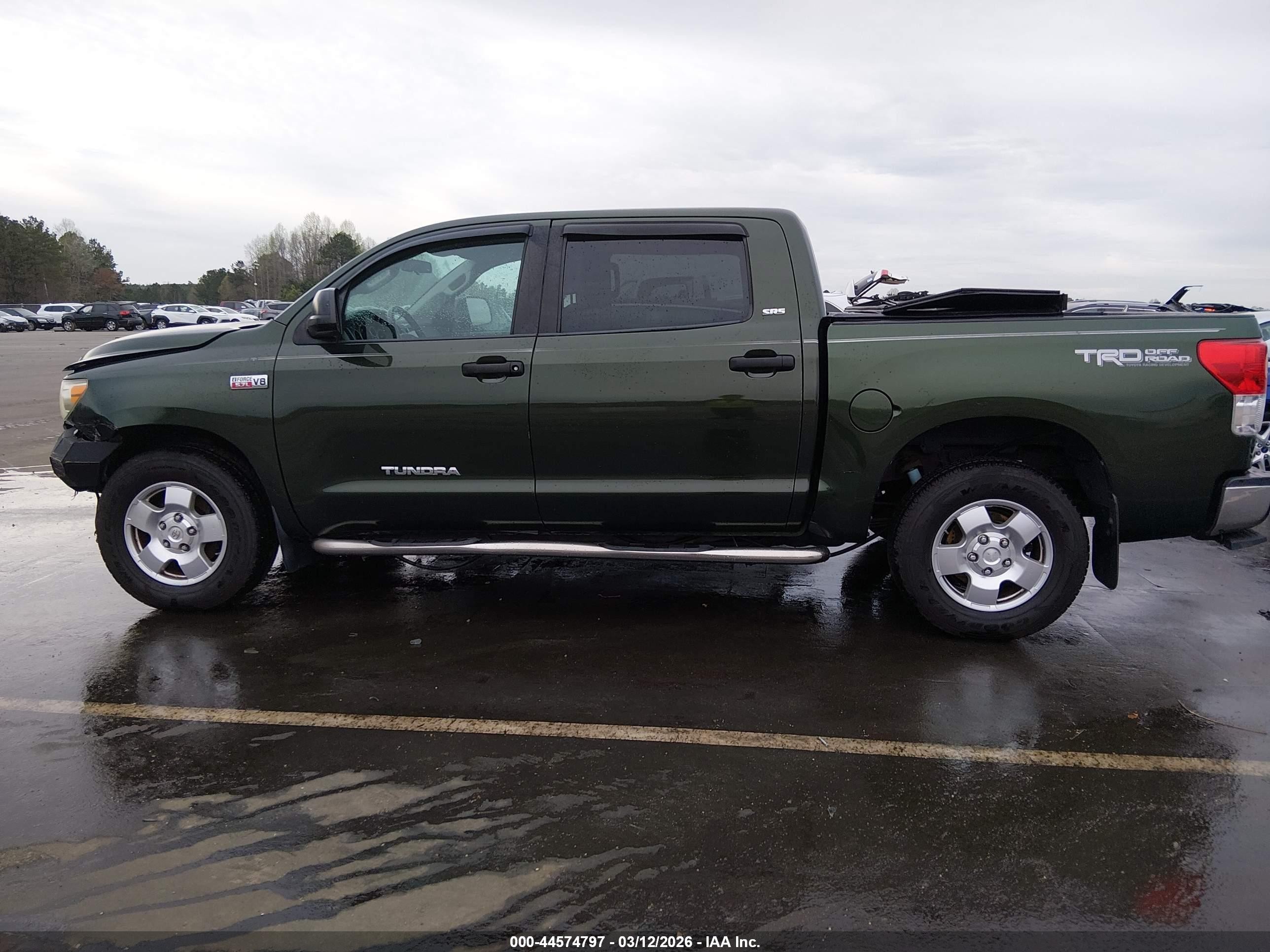 2011 Toyota Tundra Grade 5.7l V8 Green vin: 5TFEY5F18BX103057