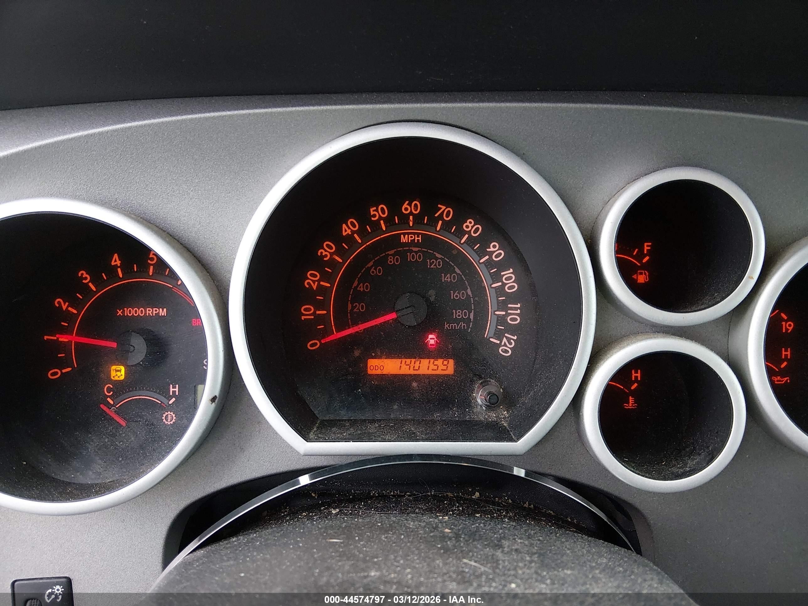 2011 Toyota Tundra Grade 5.7l V8 Green vin: 5TFEY5F18BX103057